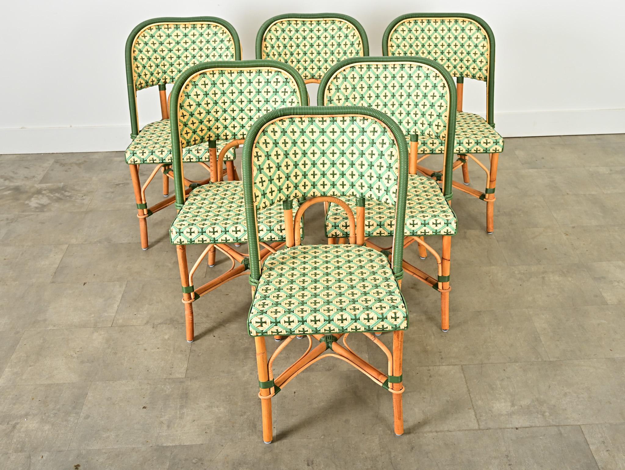 Français Ensemble de six chaises de bistro reproduites à la française en vente