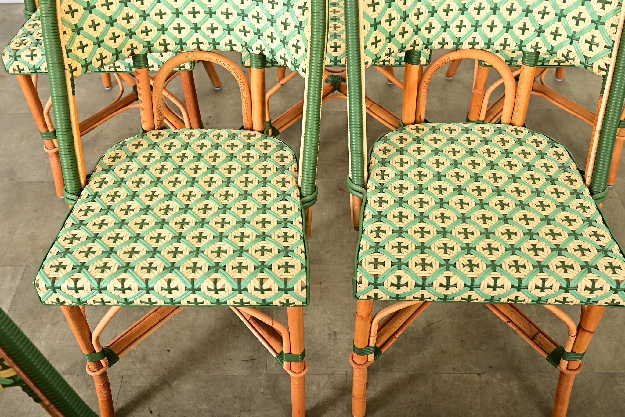 Ensemble de six chaises de bistro reproduites à la française Bon état - En vente à Baton Rouge, LA