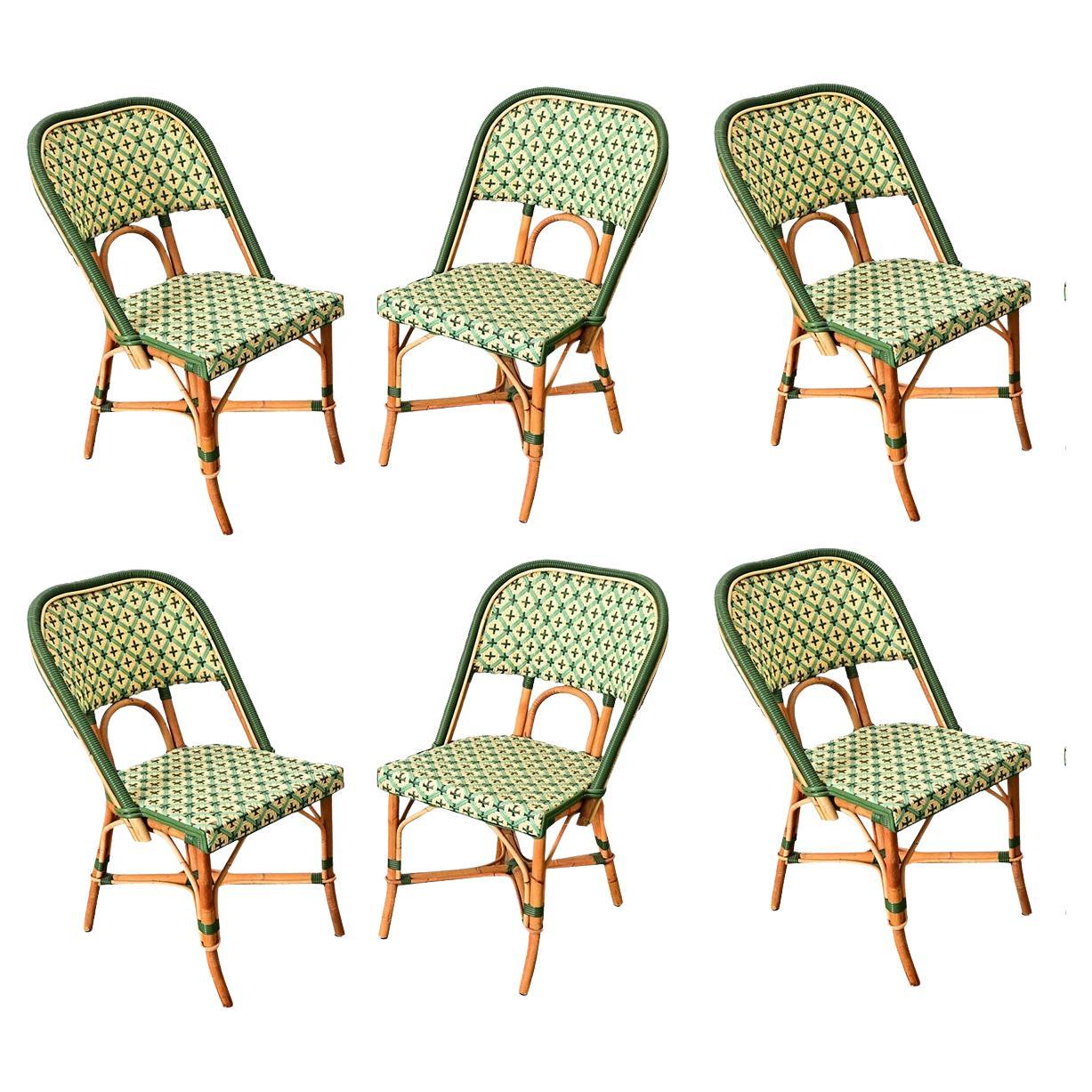 Ensemble de six chaises de bistro reproduites à la française en vente