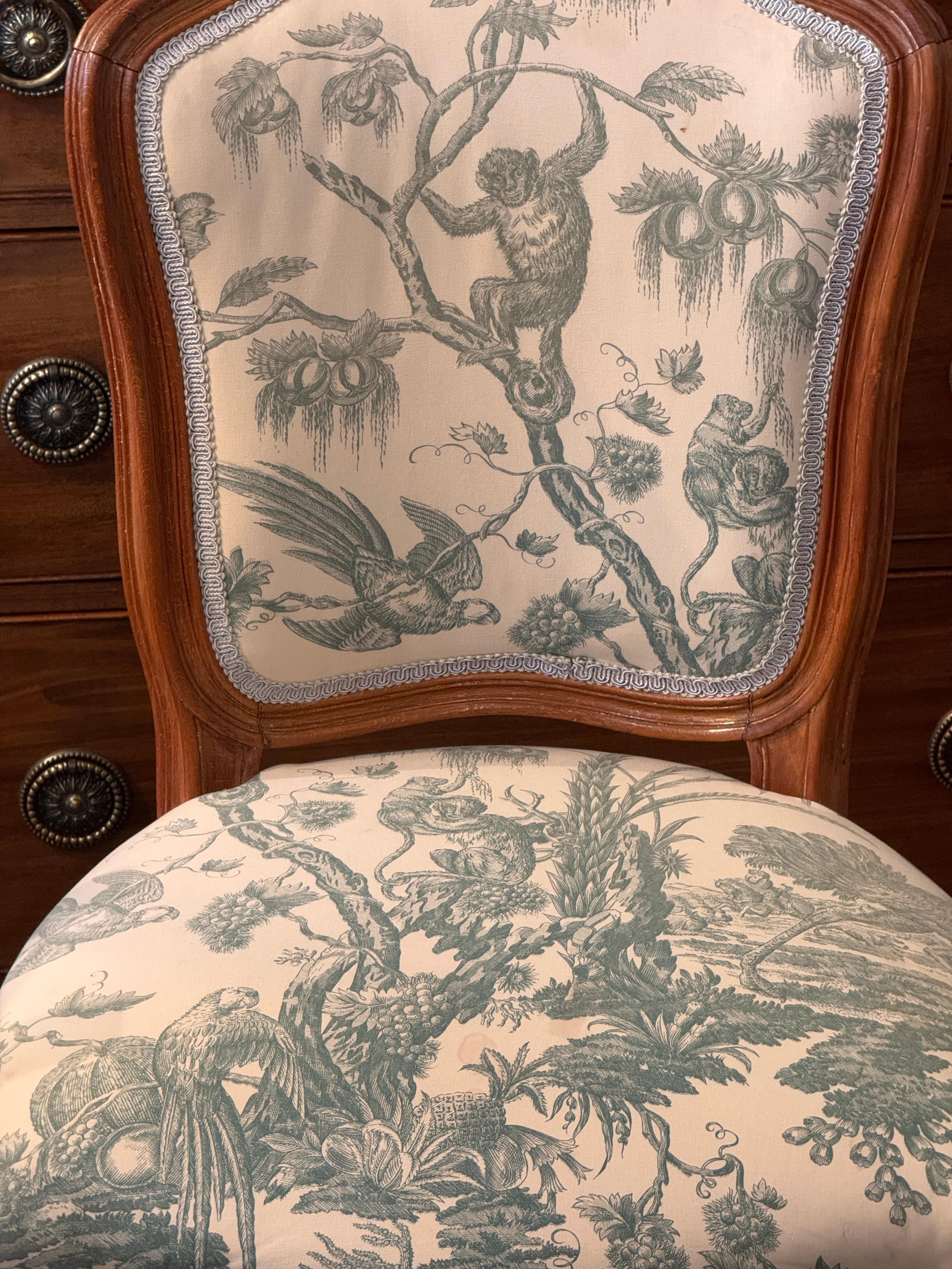 Ensemble de six chaises de salle à manger en vente 6