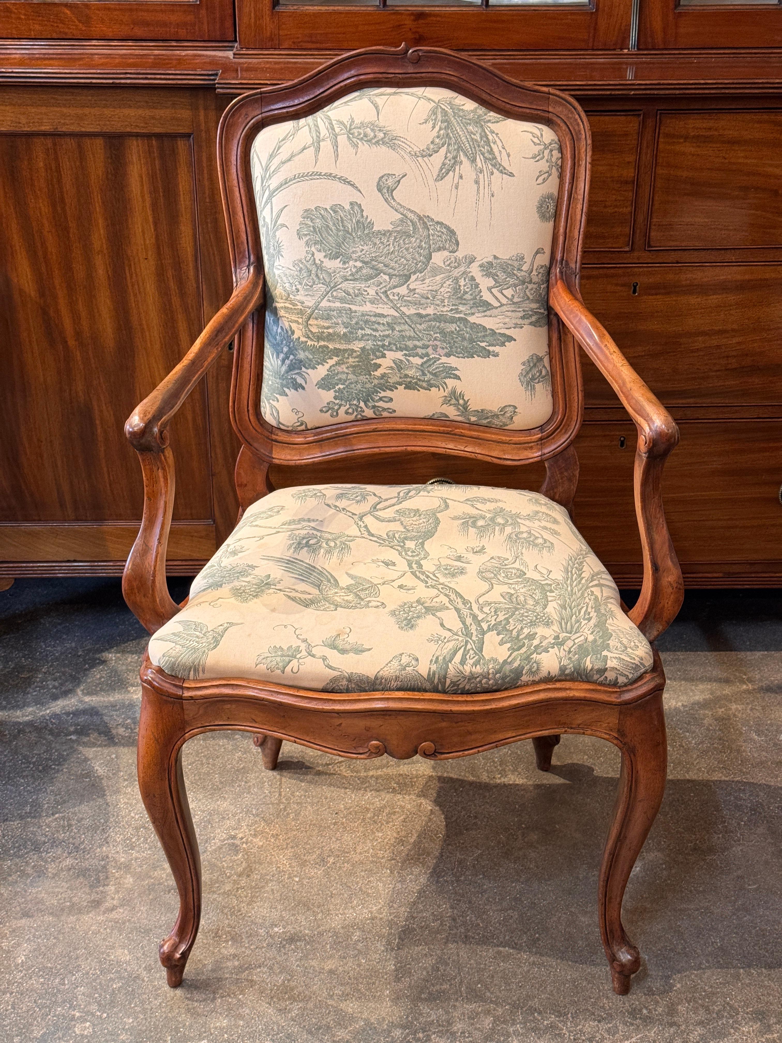 Ensemble de six chaises de salle à manger Bon état - En vente à Charlottesville, VA