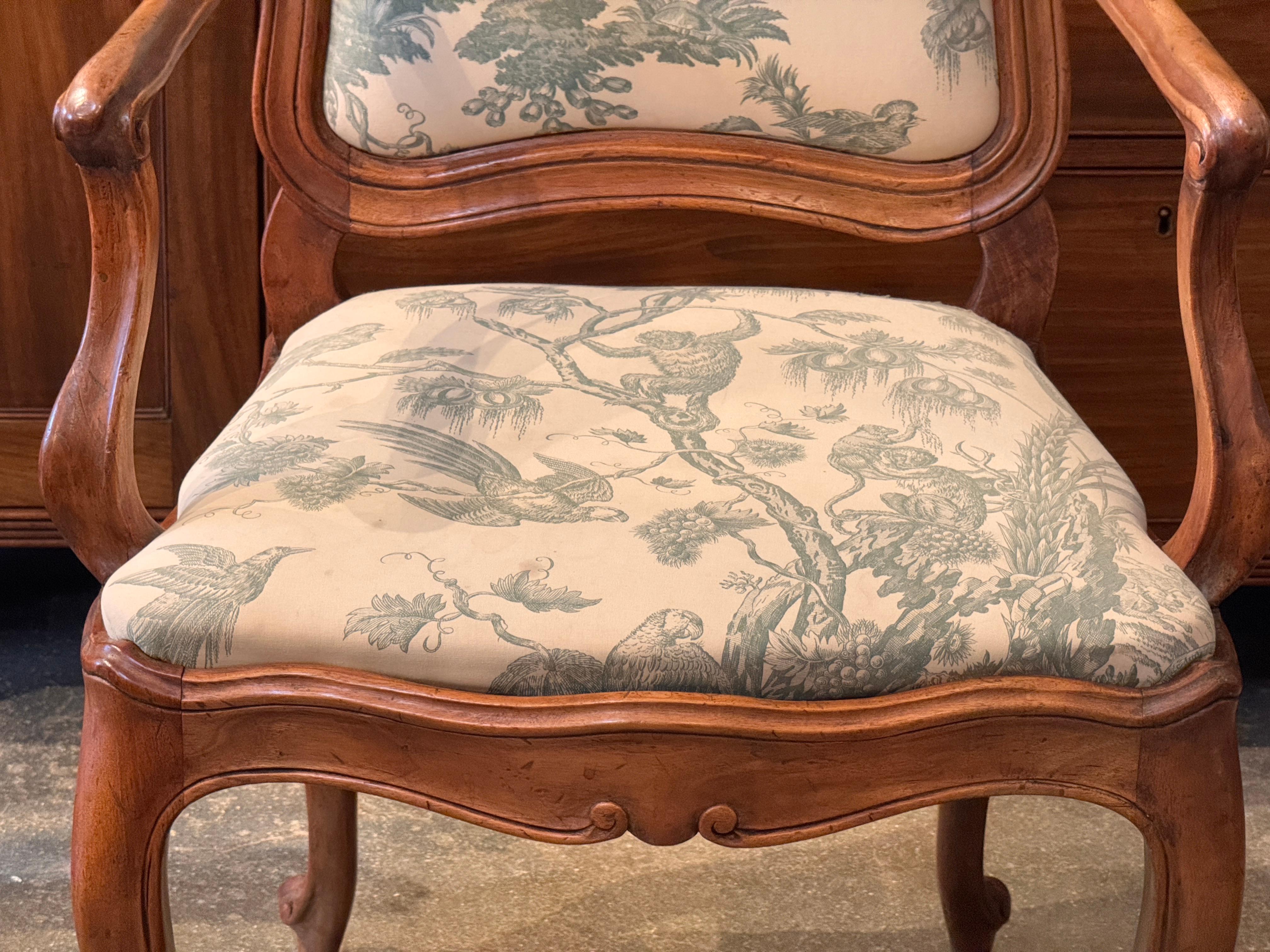 Ensemble de six chaises de salle à manger en vente 1