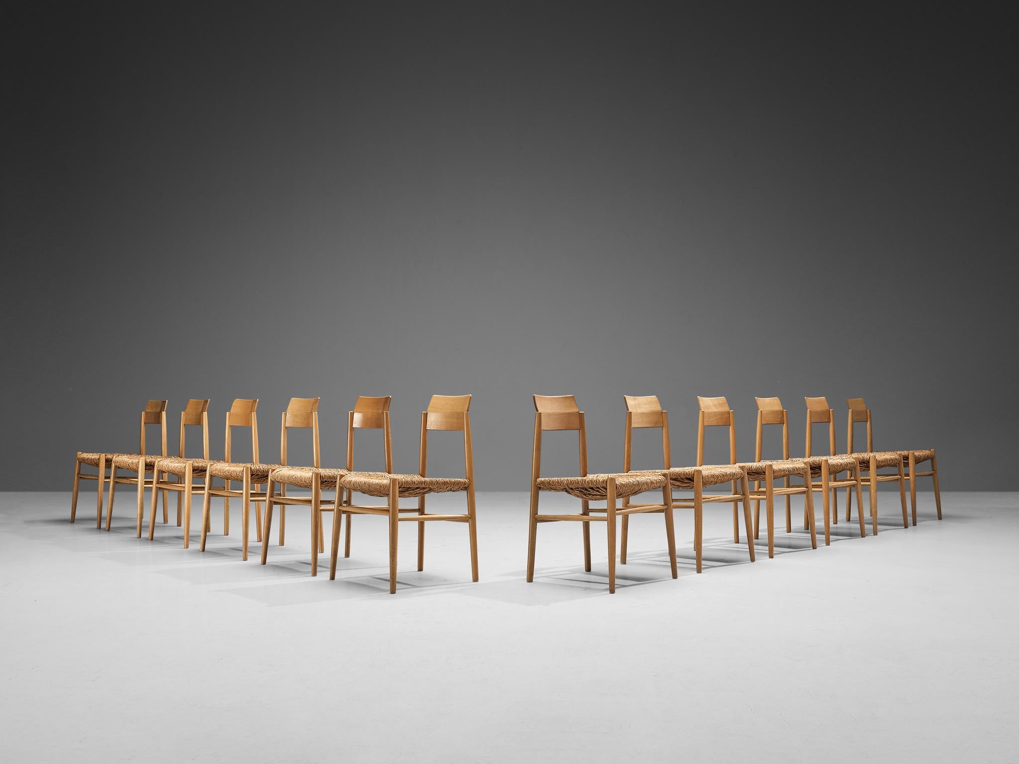 Mid-20th Century French Set of Twelve Dining Chairs in Wood and Straw  For Sale