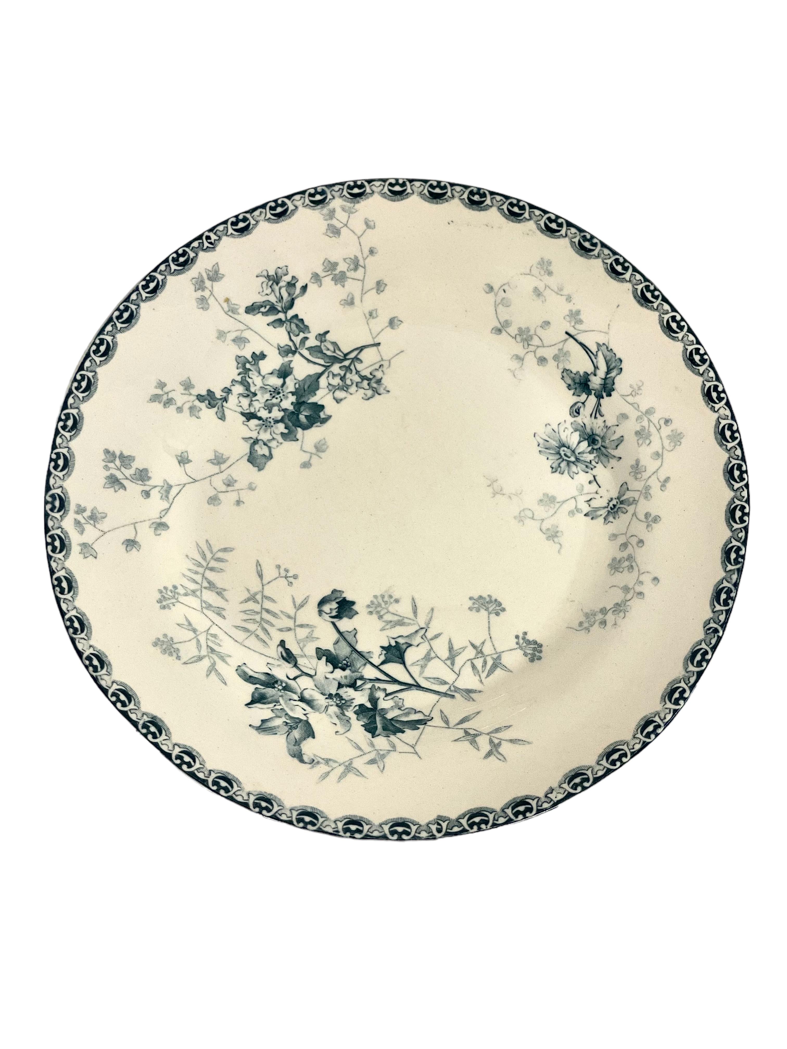 Hand-Painted French Set of Twelve Hand Painted Ironstone Dinner Plates by Hippolyte Boulenger For Sale