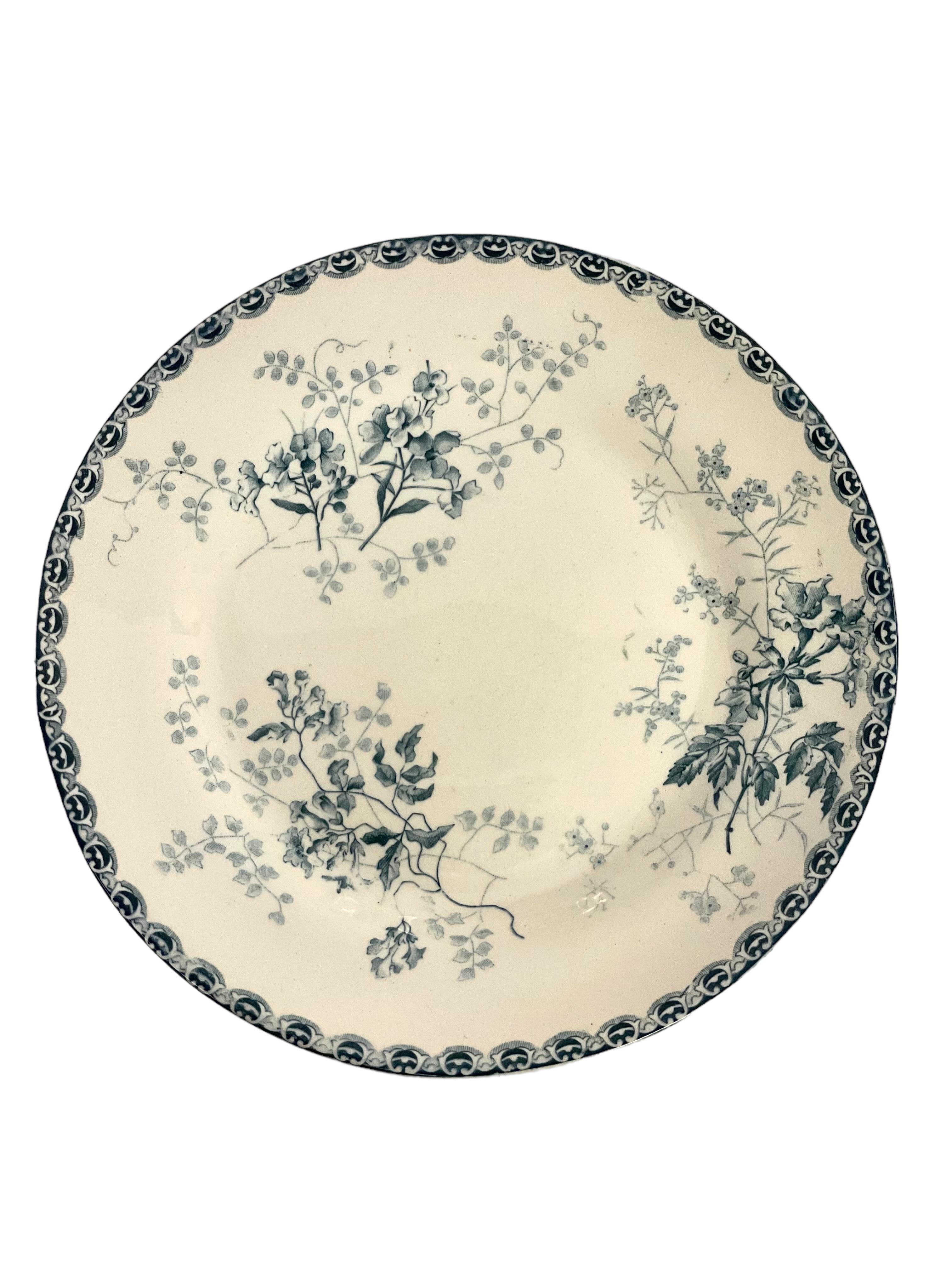 20th Century French Set of Twelve Hand Painted Ironstone Dinner Plates by Hippolyte Boulenger For Sale