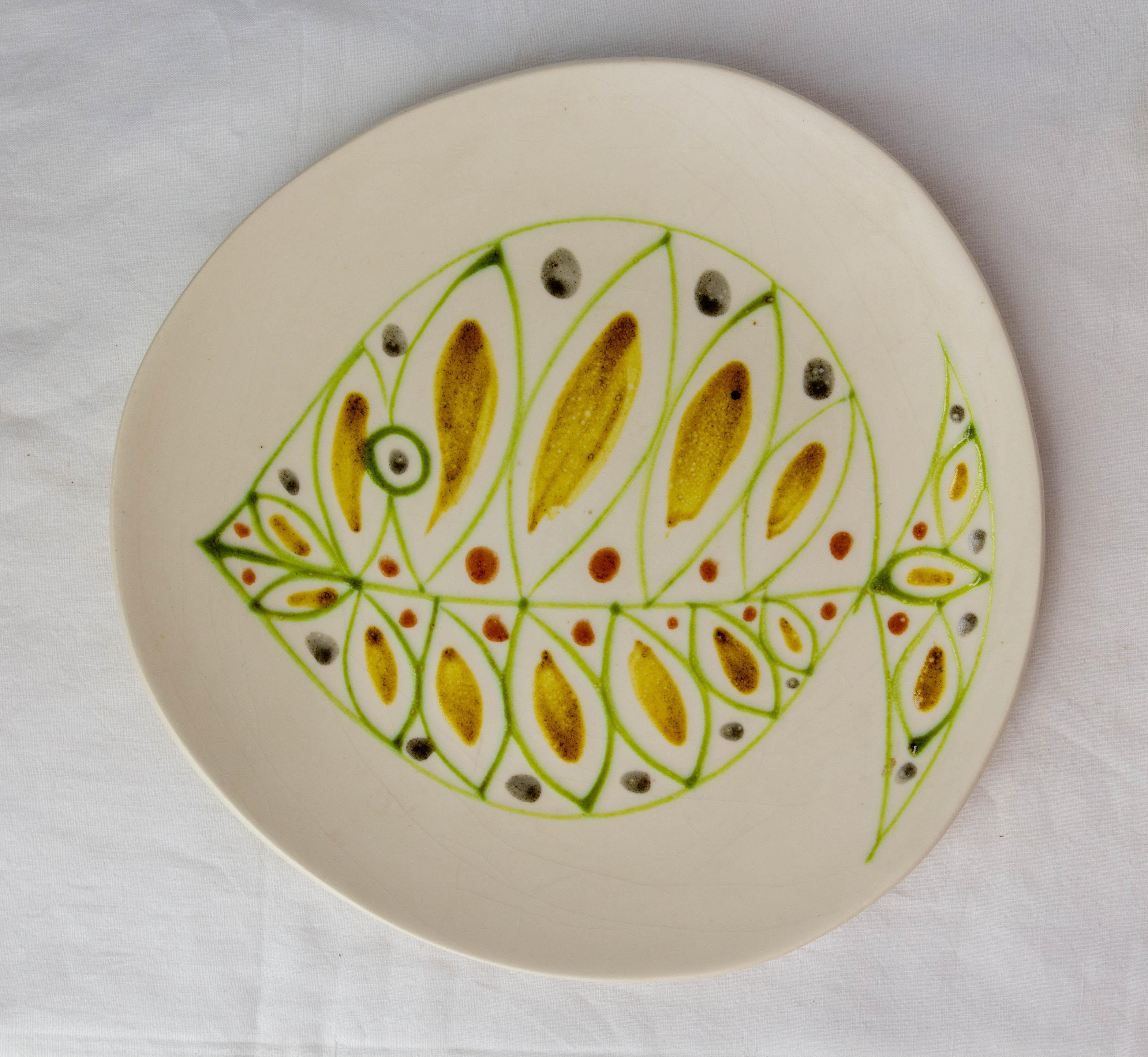 French Set of Two Fish Dishes in White Faience of Niderviller circa 1960 In Good Condition For Sale In Labrit, Landes
