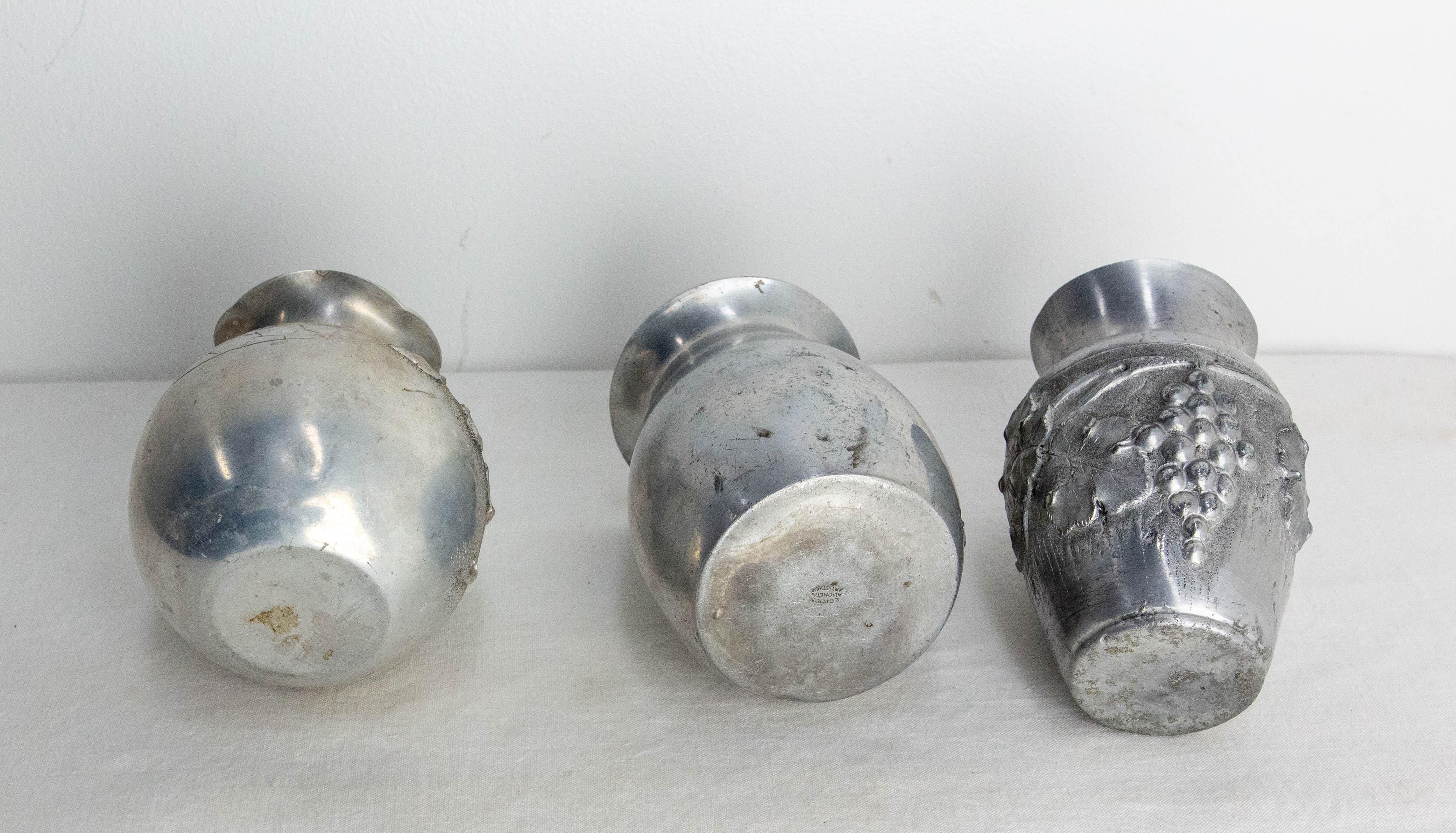 French Set Three Vases Aluminium Vegetal Decoration circa 1930 In Good Condition For Sale In Labrit, Landes
