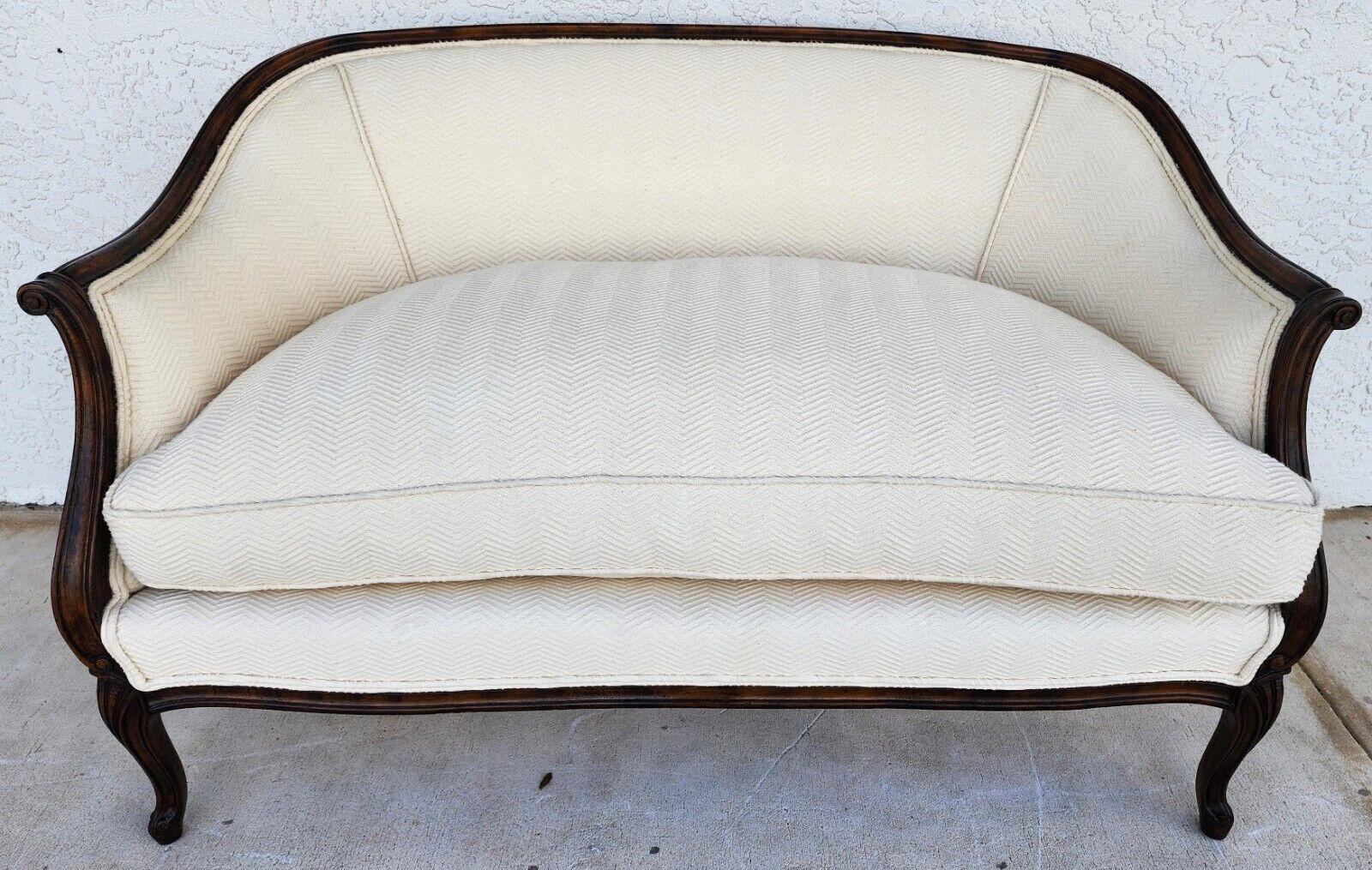 Offering one of our recent Palm Beach estate fine furniture acquisitions of a
French Louis XV Style settee sofa by Meyer Gunther Martini
With 100% heavy cotton chevron patterned upholstery and all down/feather cushion made by Atlantic Feather &
