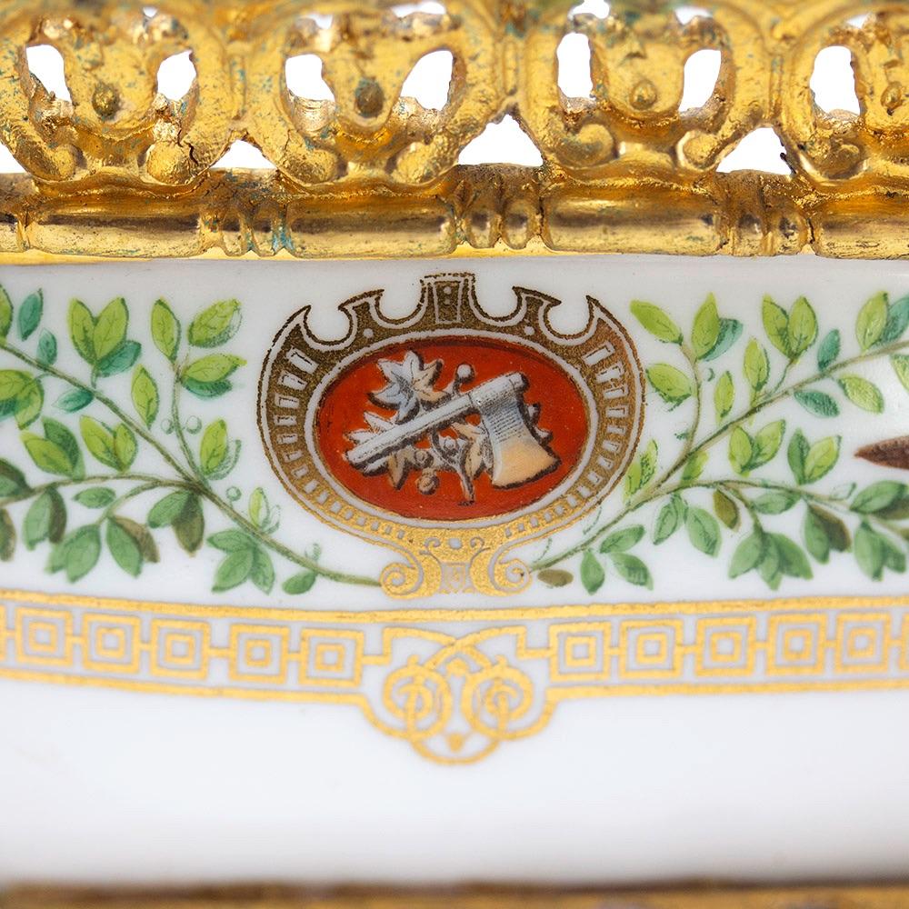 French Sevres Château de Fontainebleau Porcelain Serving Dishes For Sale 6