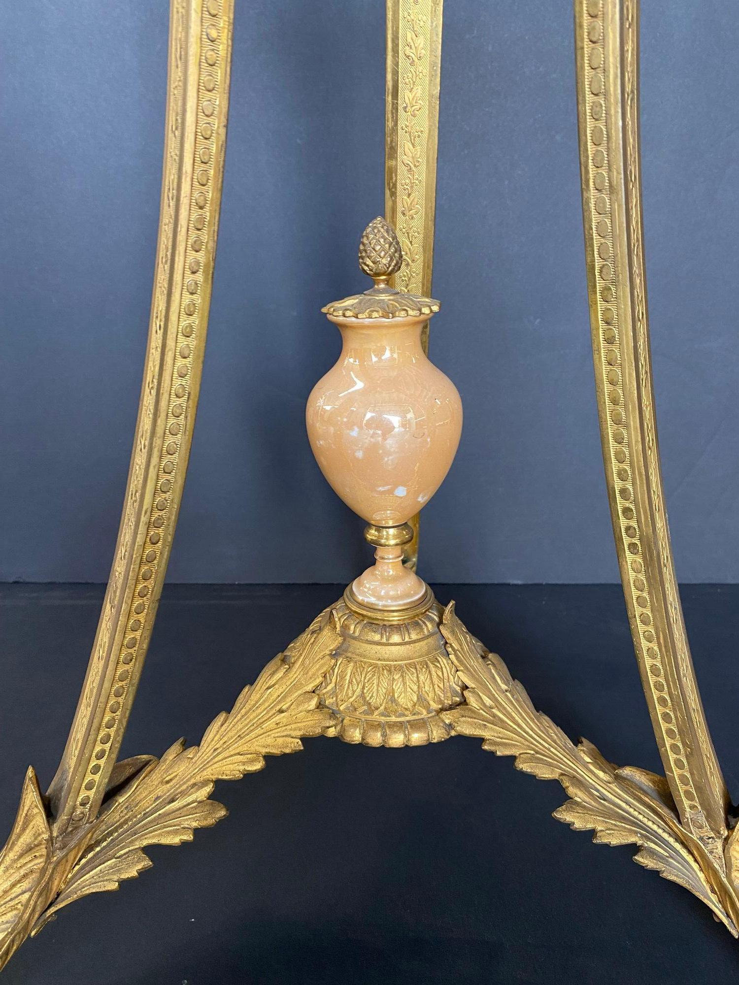 Urna in porcellana montata in bronzo dorato francese di Sèvres in vendita 4