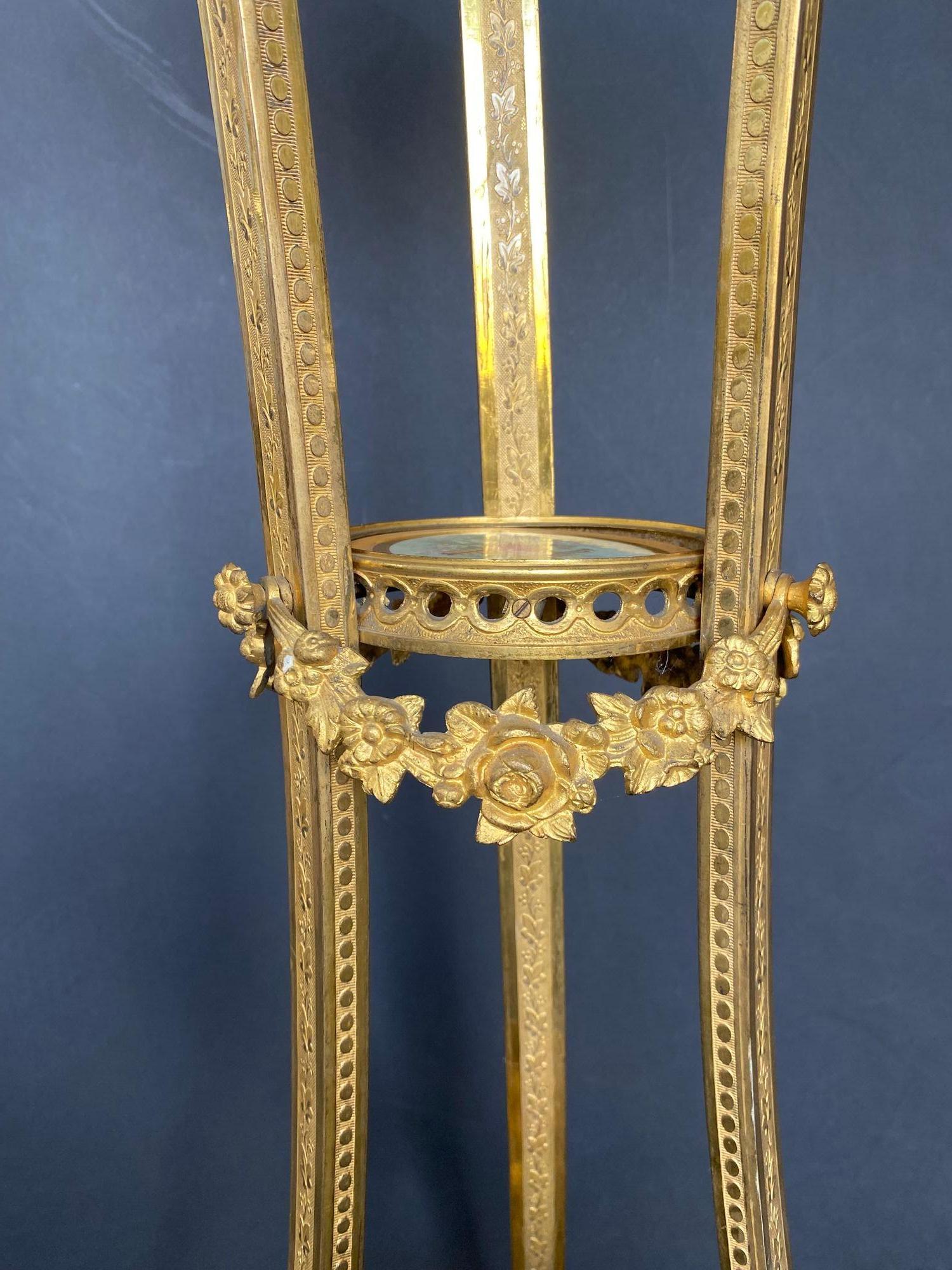 Urna in porcellana montata in bronzo dorato francese di Sèvres in vendita 3