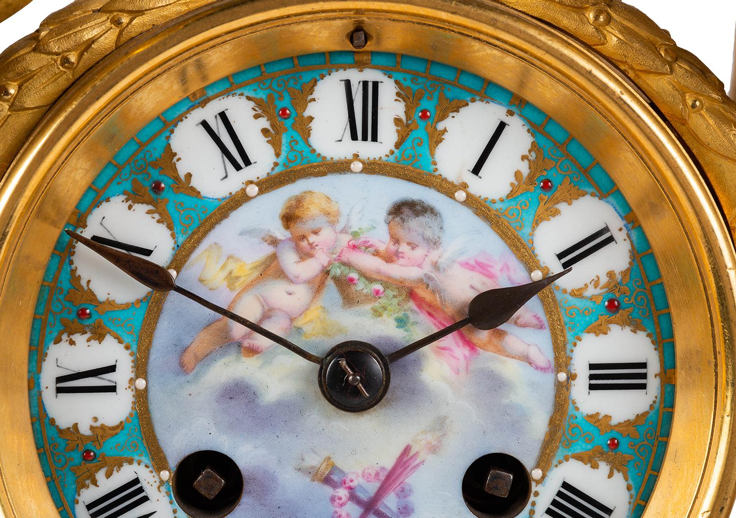 Ensemble d'horloges françaises de Sèvres de style Louis XVI, 1880 en vente 1