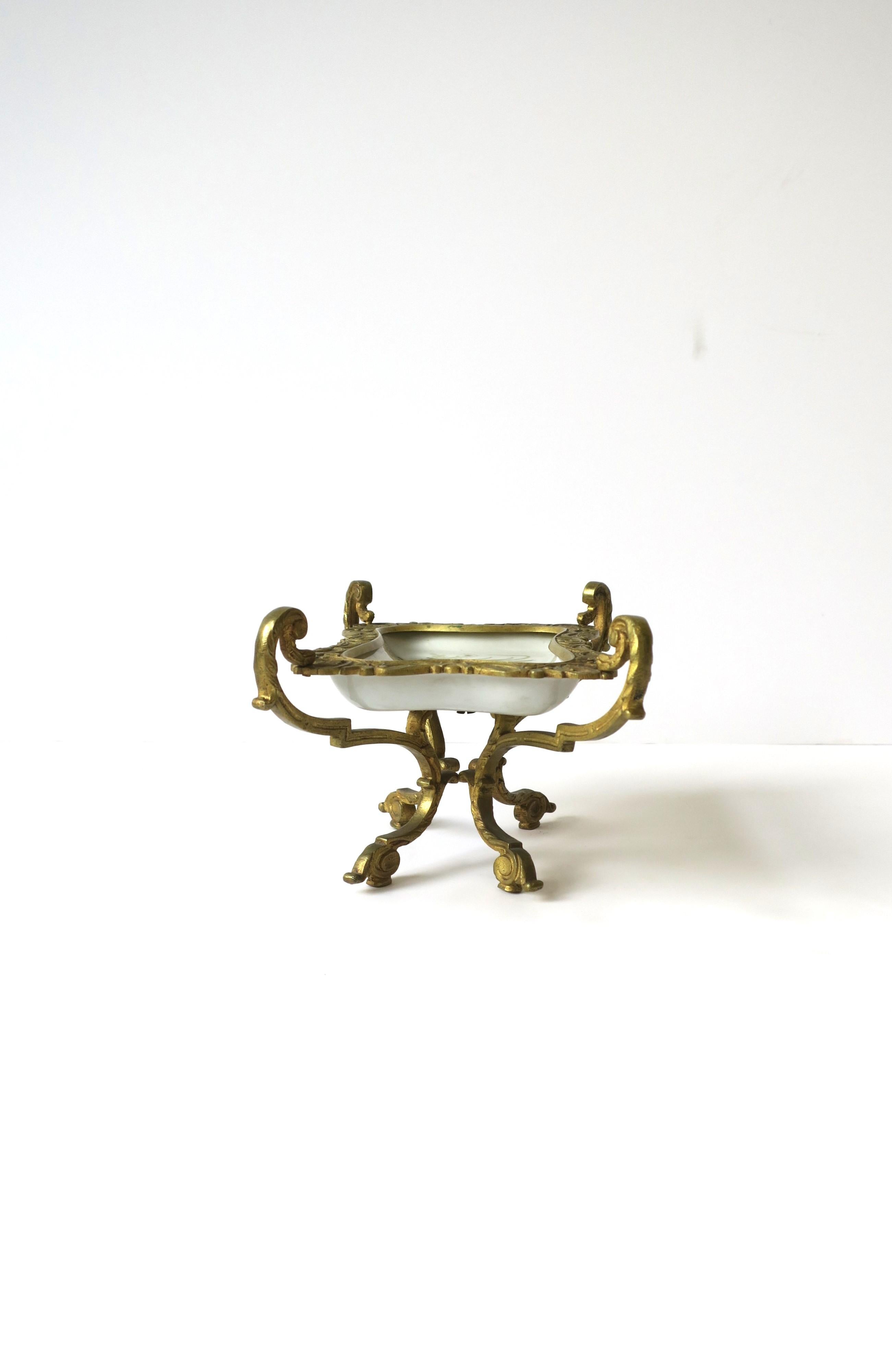 French Sevres Porcelain & Brass Ormolu Soap or Jewlery Dish Rococo, 18th Century For Sale 6