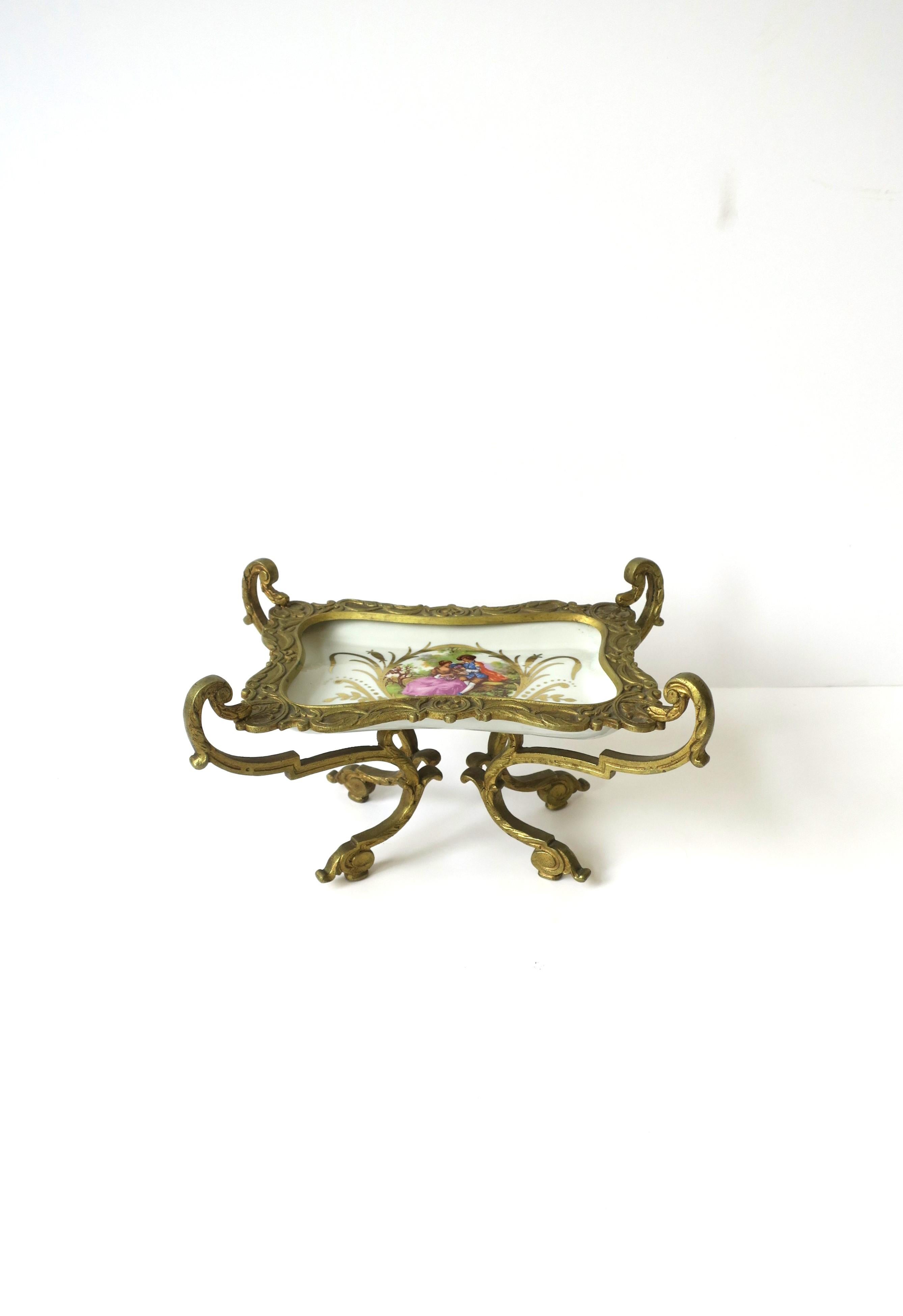 French Sevres Porcelain & Brass Ormolu Soap or Jewlery Dish Rococo, 18th Century In Good Condition For Sale In New York, NY