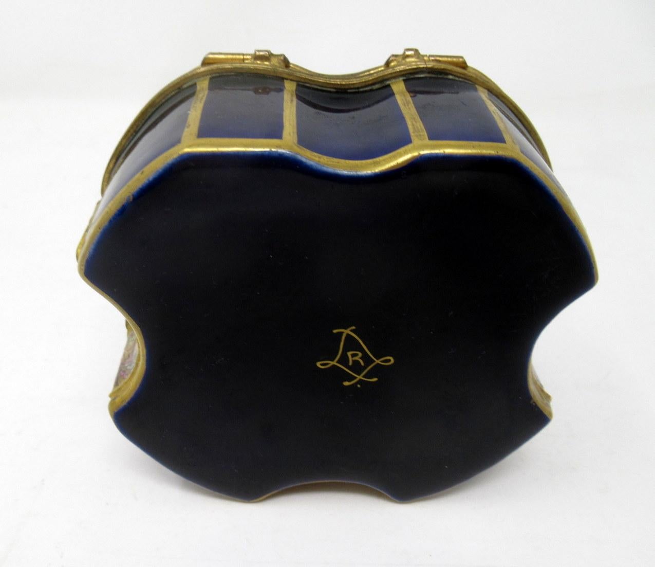 French Sevres Porcelain Hand Painted Jewelry Casket Ormolu Mounts, 19th Century 6