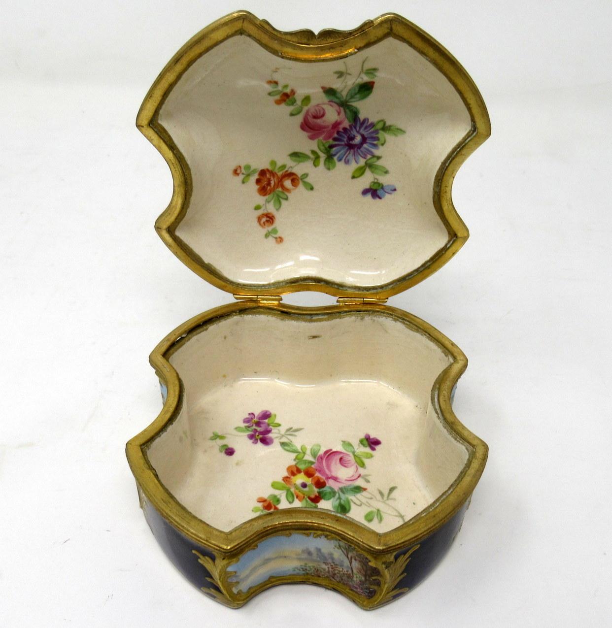 French Sevres Porcelain Hand Painted Jewelry Casket Ormolu Mounts, 19th Century 2
