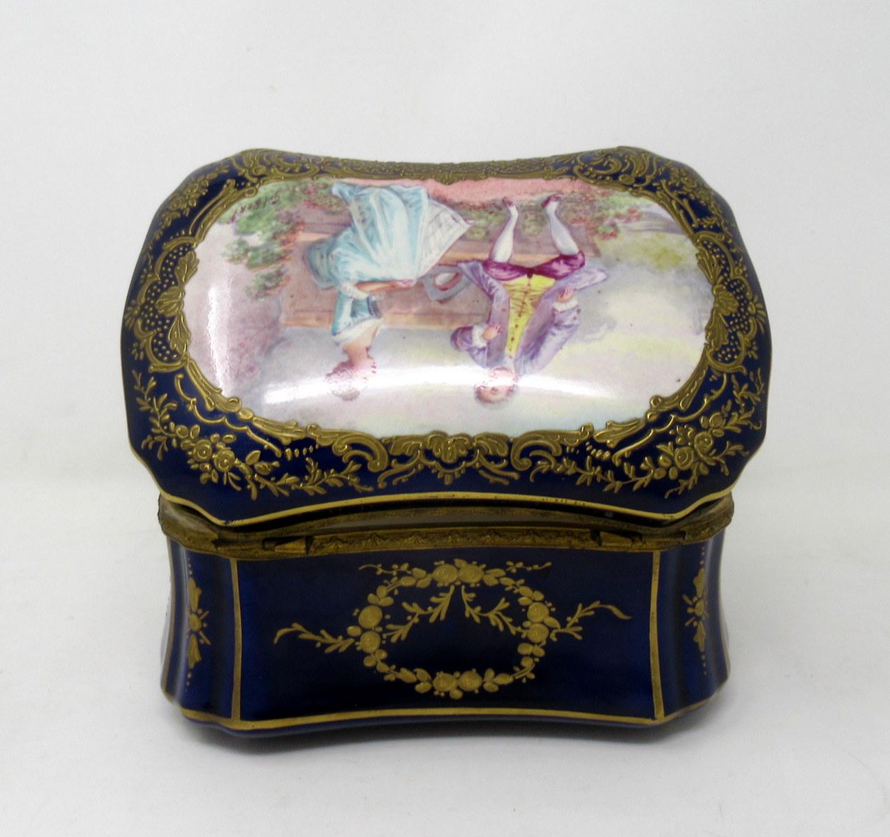 French Sevres Porcelain Hand Painted Jewelry Casket Ormolu Mounts Signed Gilbert In Good Condition In Dublin, Ireland