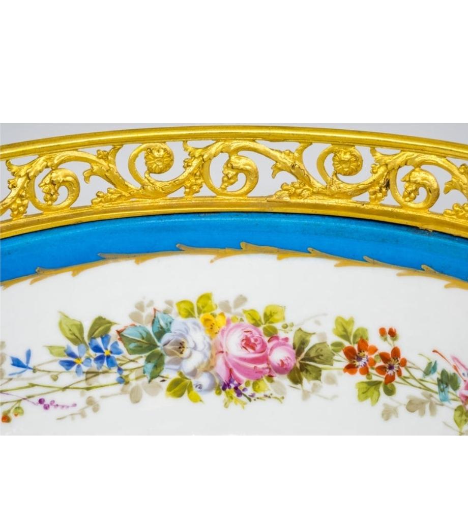 French Sèvres Porcelain in Gilt Bronze Mount, Hand-Painted, France, 1771 In Good Condition For Sale In Lantau, HK