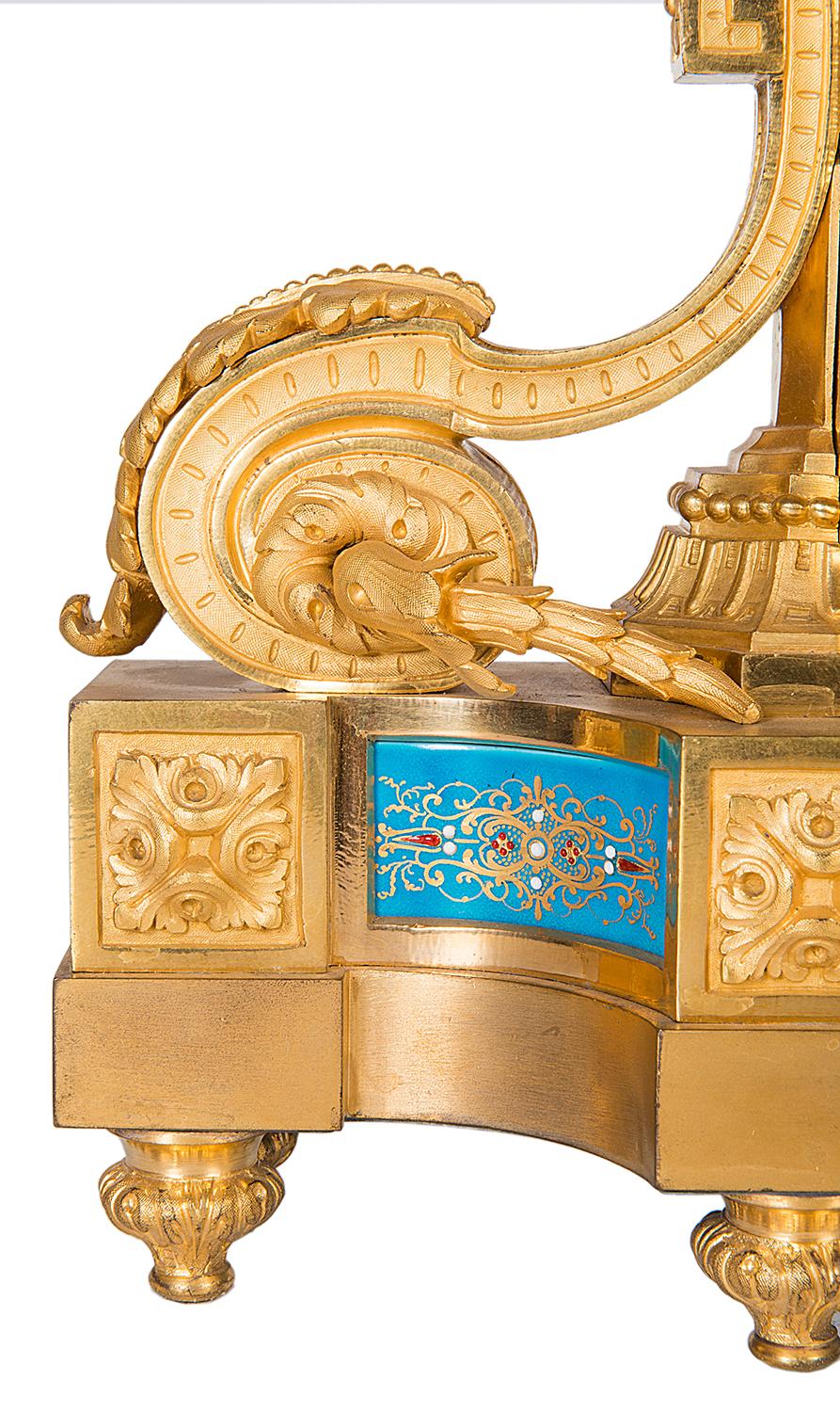 Französisches Uhren-Set im Sevres-Stil, 19. Jahrhundert im Zustand „Gut“ in Brighton, Sussex