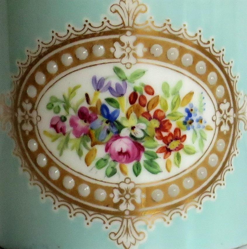 French Sevres Style Jewelled Porcelain Coffee Can Hand Painted Flowers, Ca 1810 In Good Condition For Sale In Lincoln, Lincolnshire