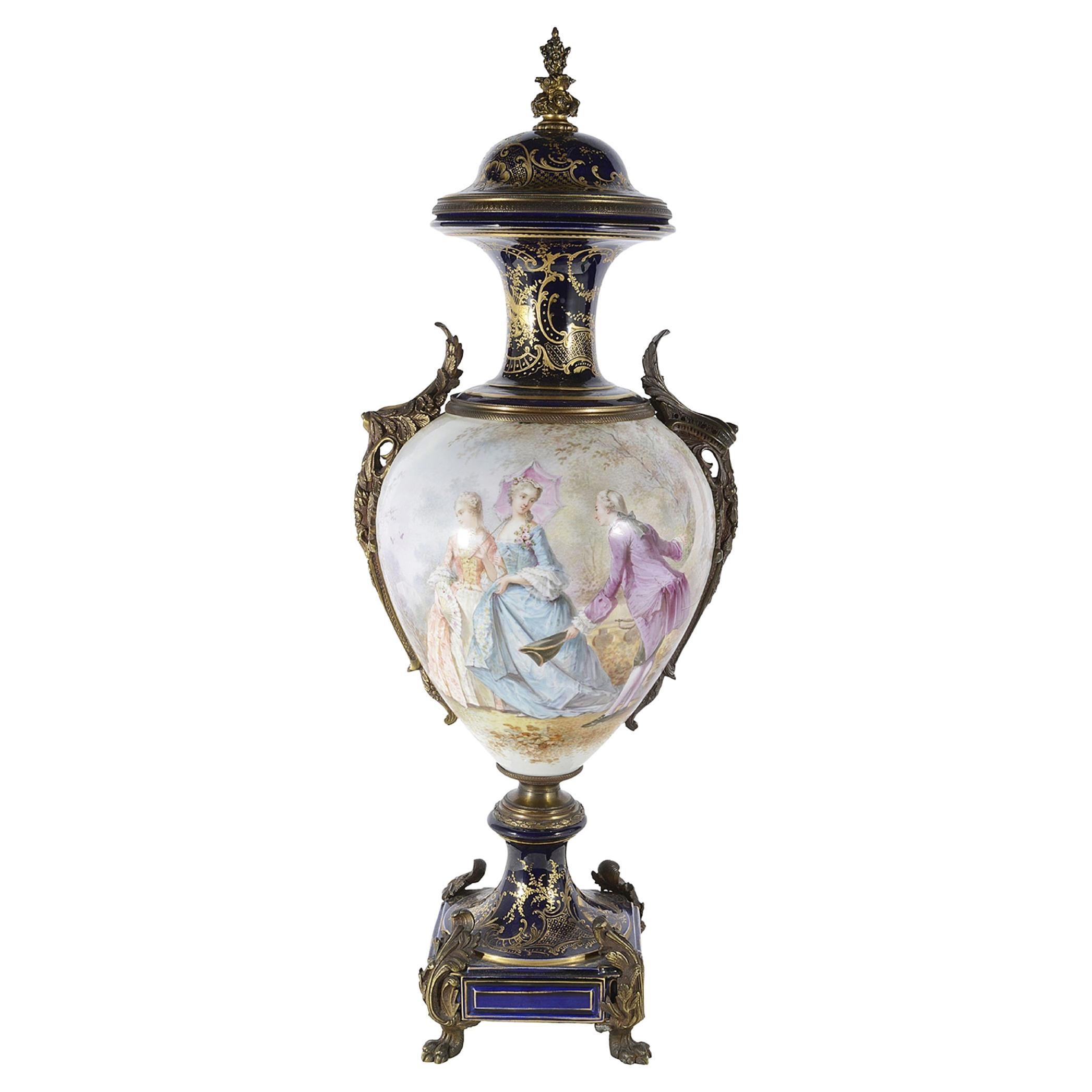 Jarrón de porcelana francés estilo Sevres