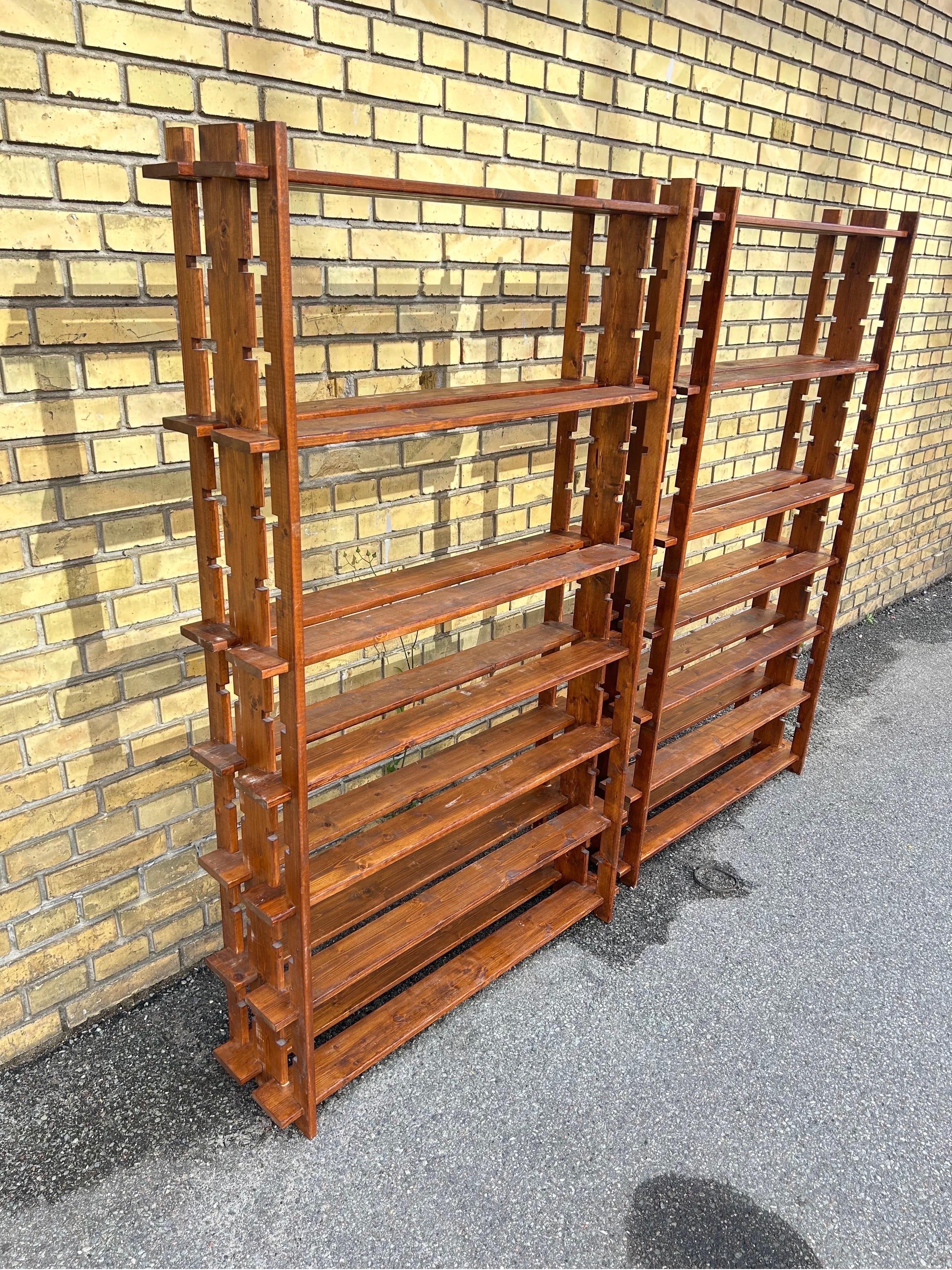 French shelves in the style of Maison Regain 1960’s In Good Condition For Sale In Valby, 84