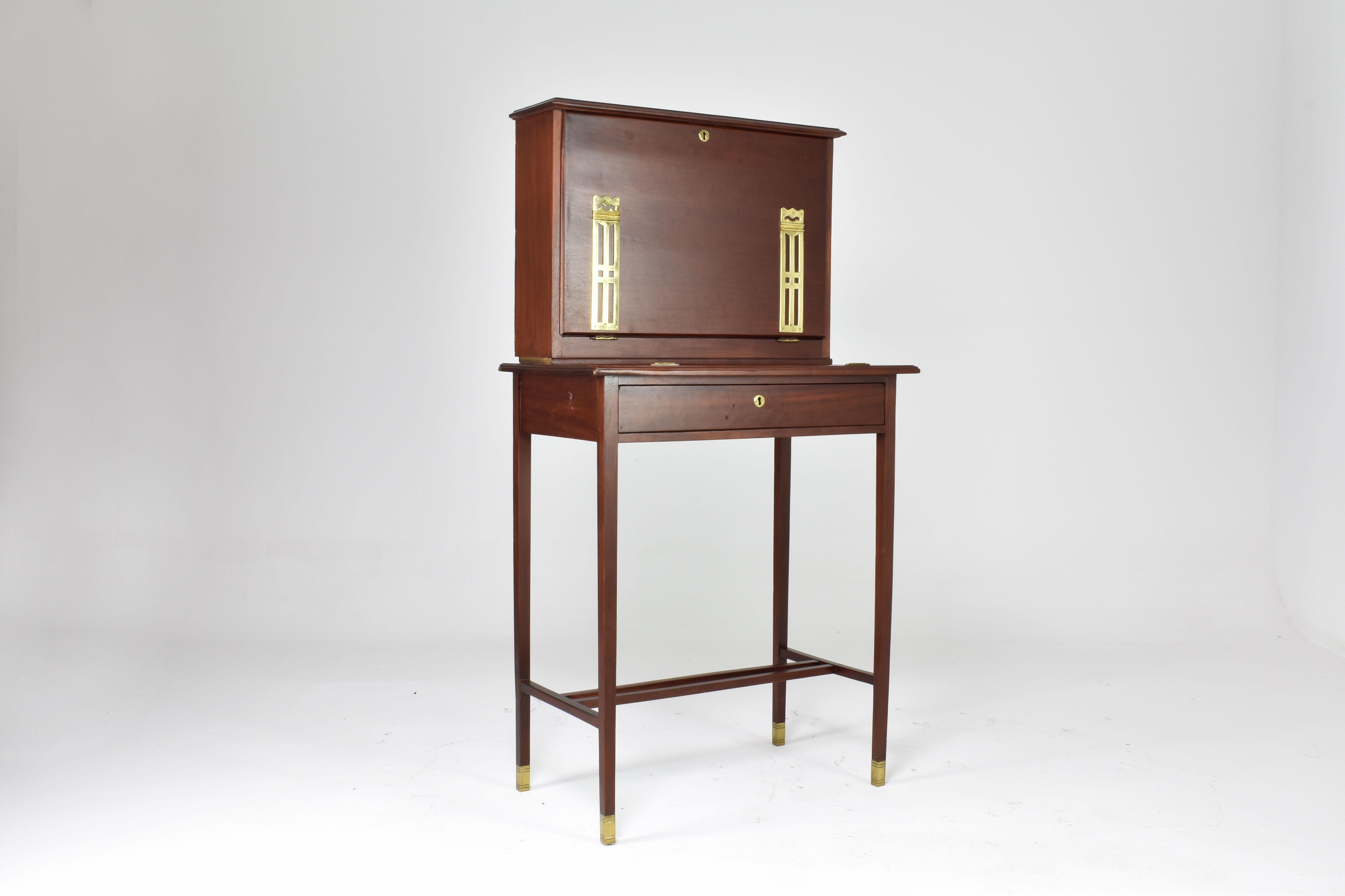 French Sheraton Revival Bonheur du Jour Console Desk 1930s  In Good Condition For Sale In Paris, FR
