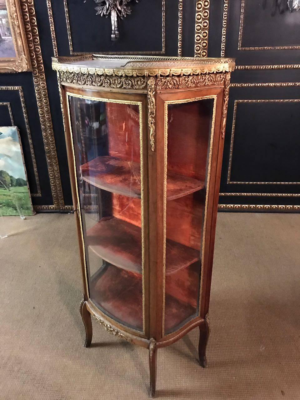 Louis XVI French Showcase Vitrine in the antique Transition Style 1870 mahogany veneer For Sale