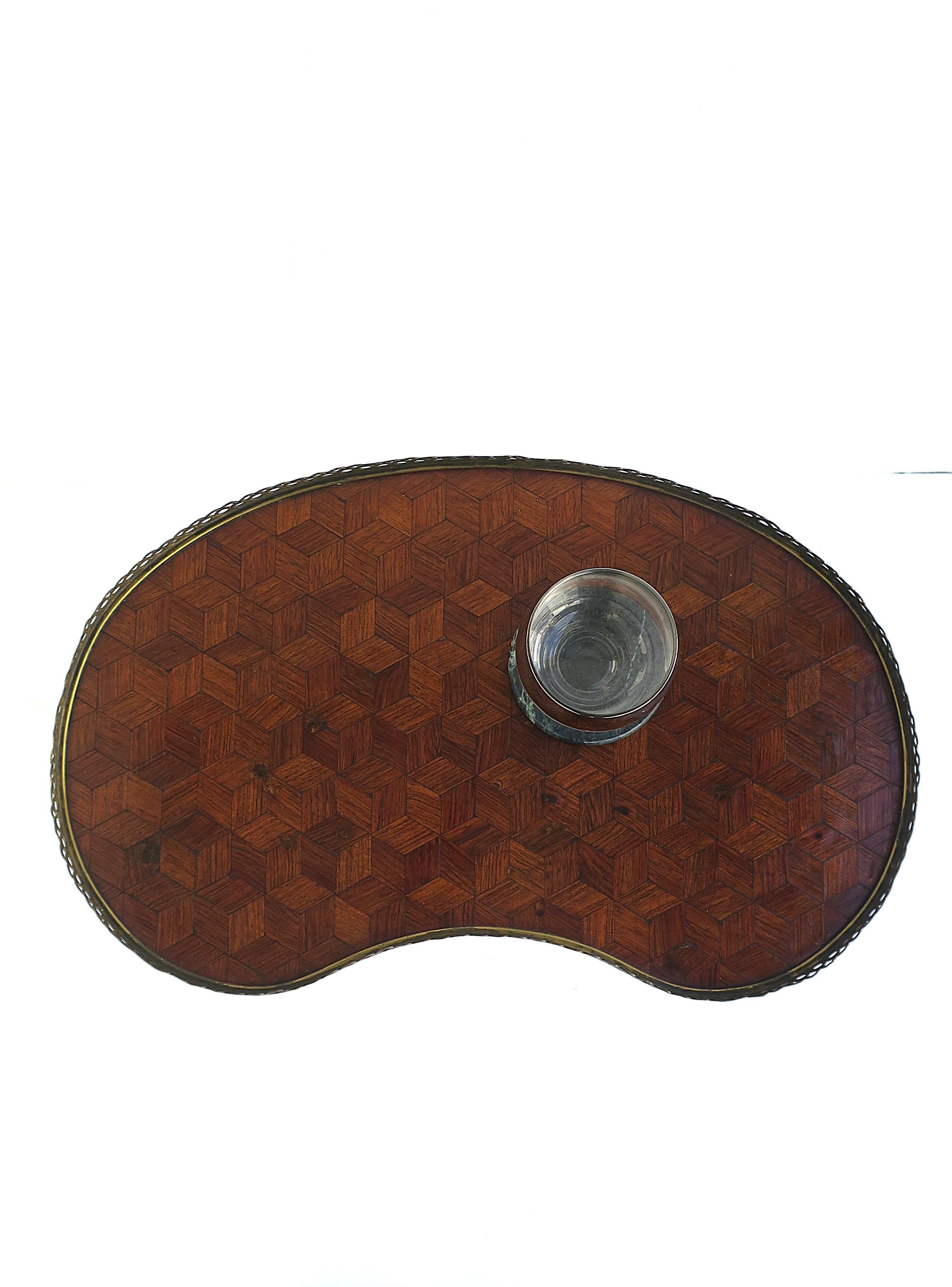 Table d'appoint française en vente 2