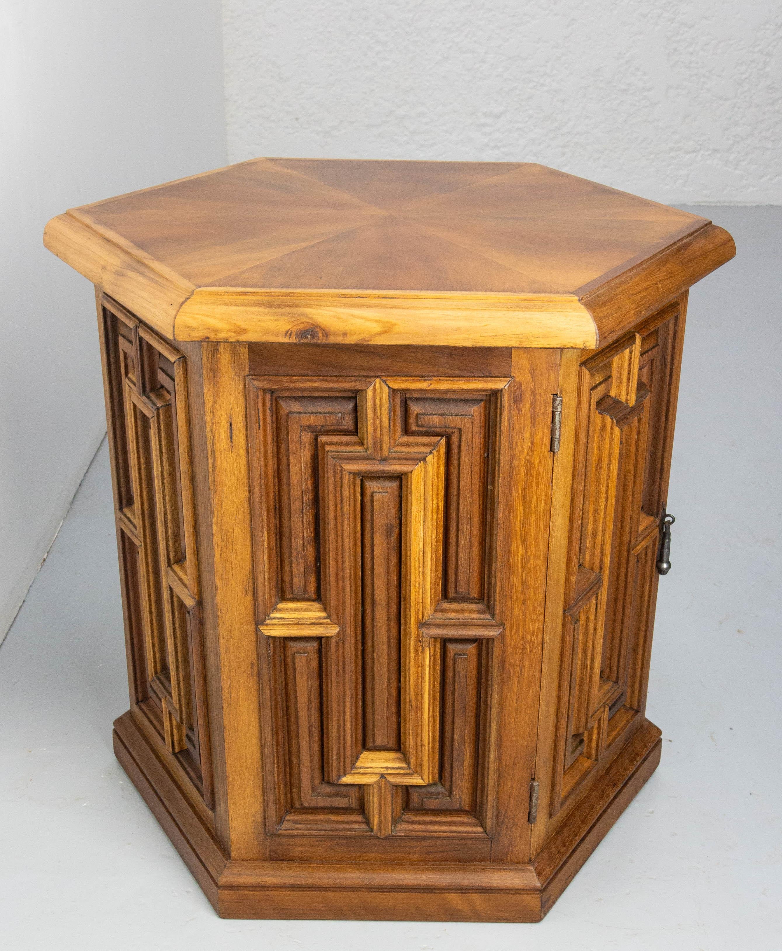 Milieu du XXe siècle Table Sellette et cabinet en bois exotique et fer, circa 1960 en vente