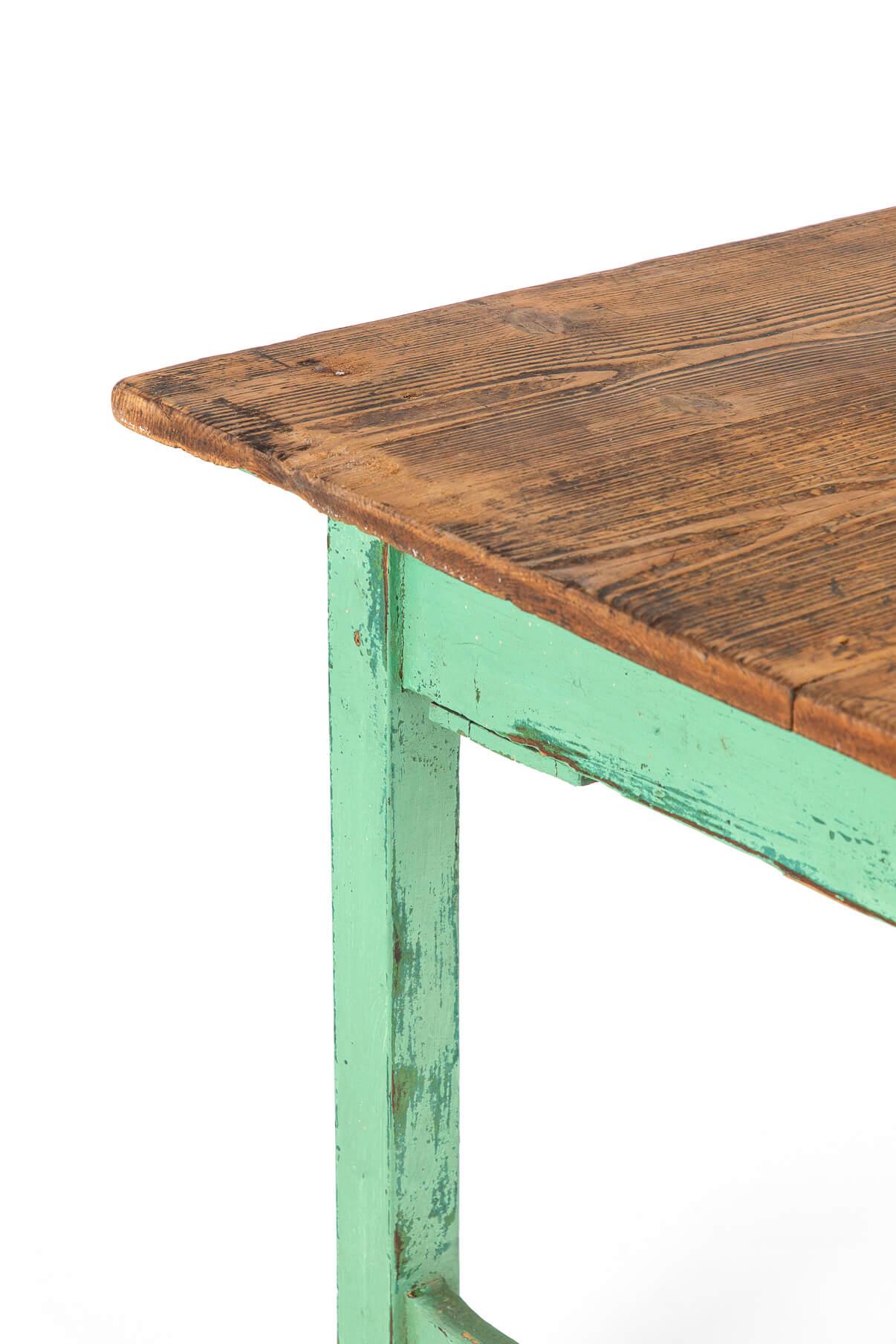 French Side Table in Green Paint For Sale 1