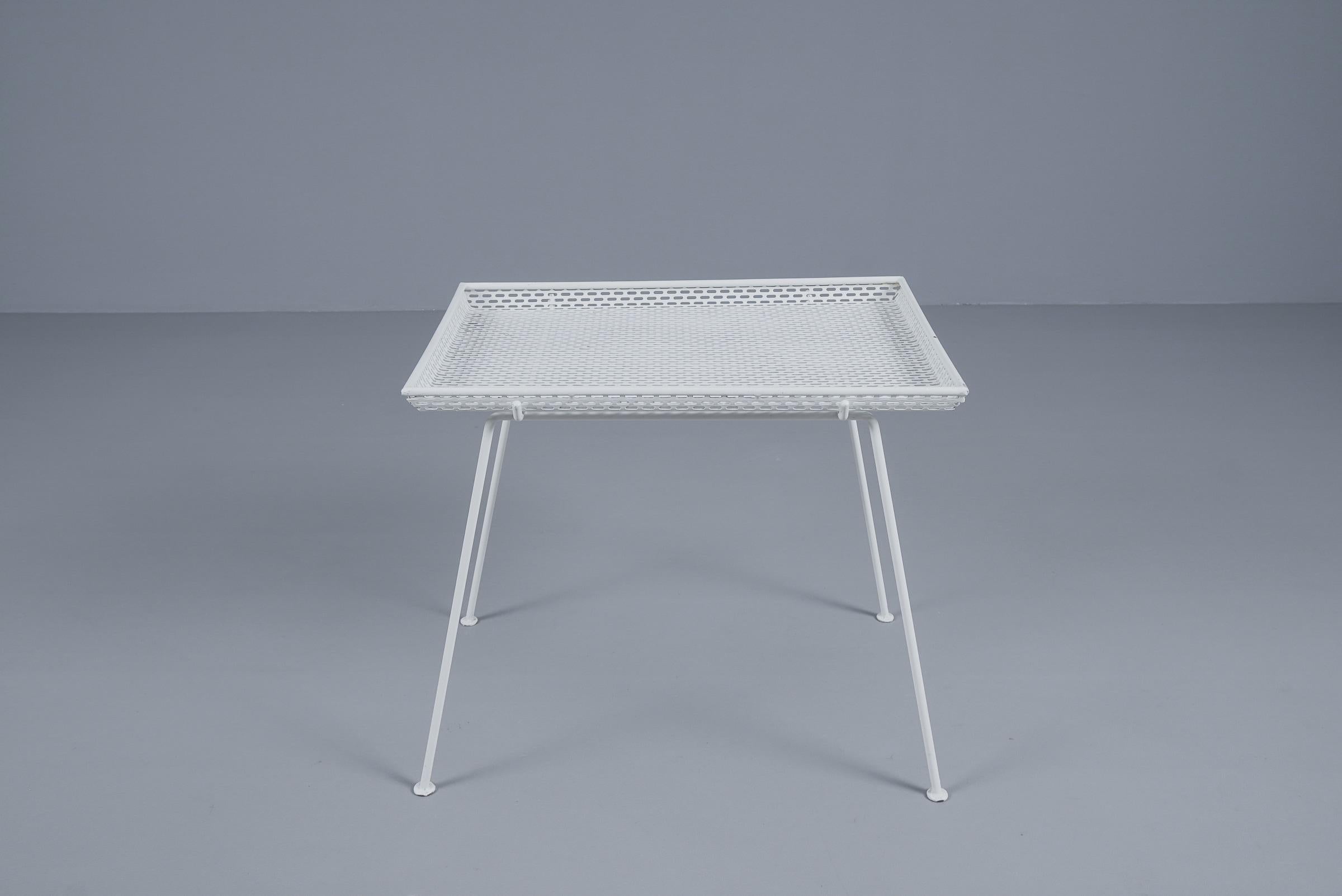 Mid-20th Century French Side Table in Perforated White Lacquered Metal With Removable Tray, 1950s For Sale