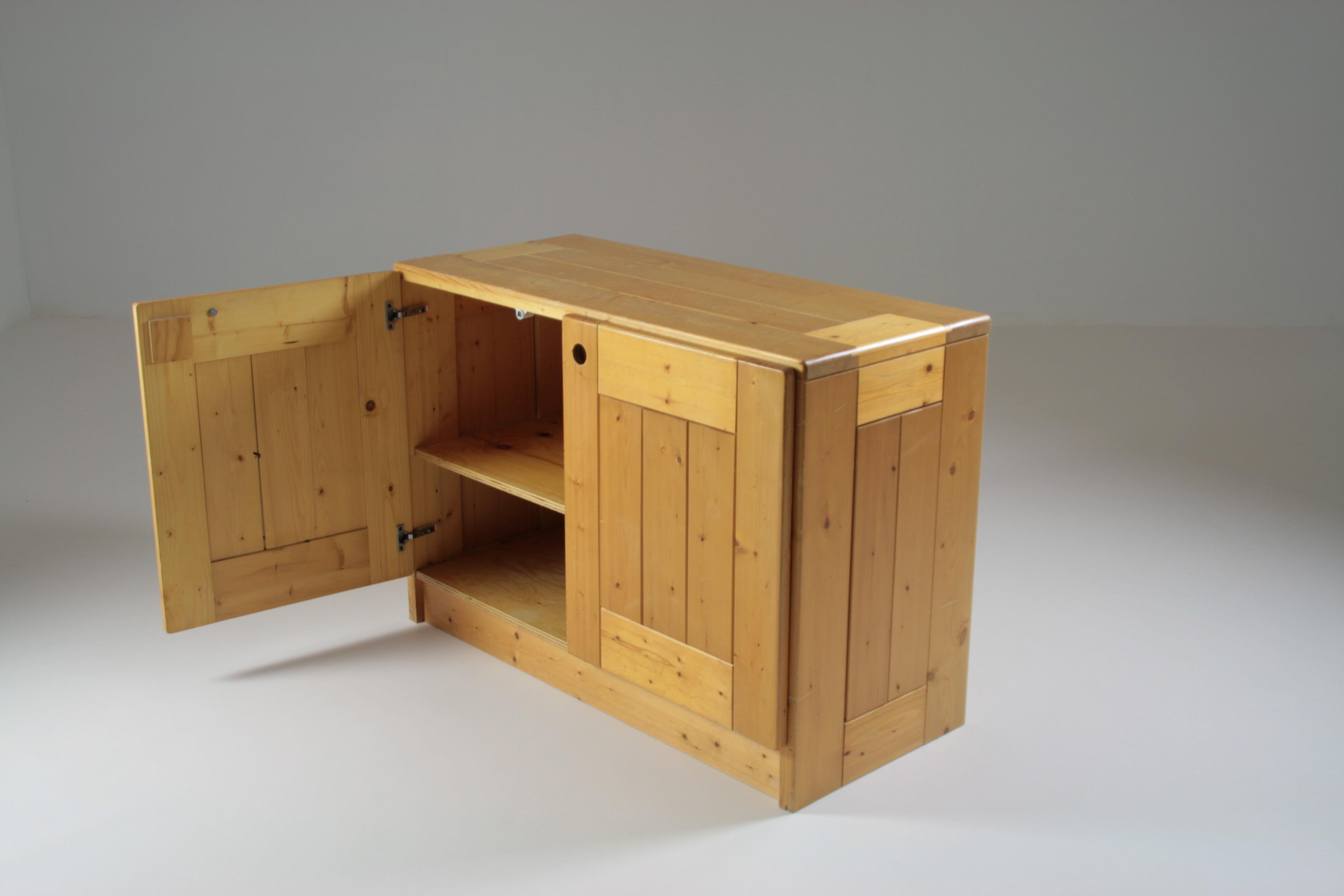 Pine French Sideboard attributed to Charlotte Perriand for Les Arcs, 1960s For Sale