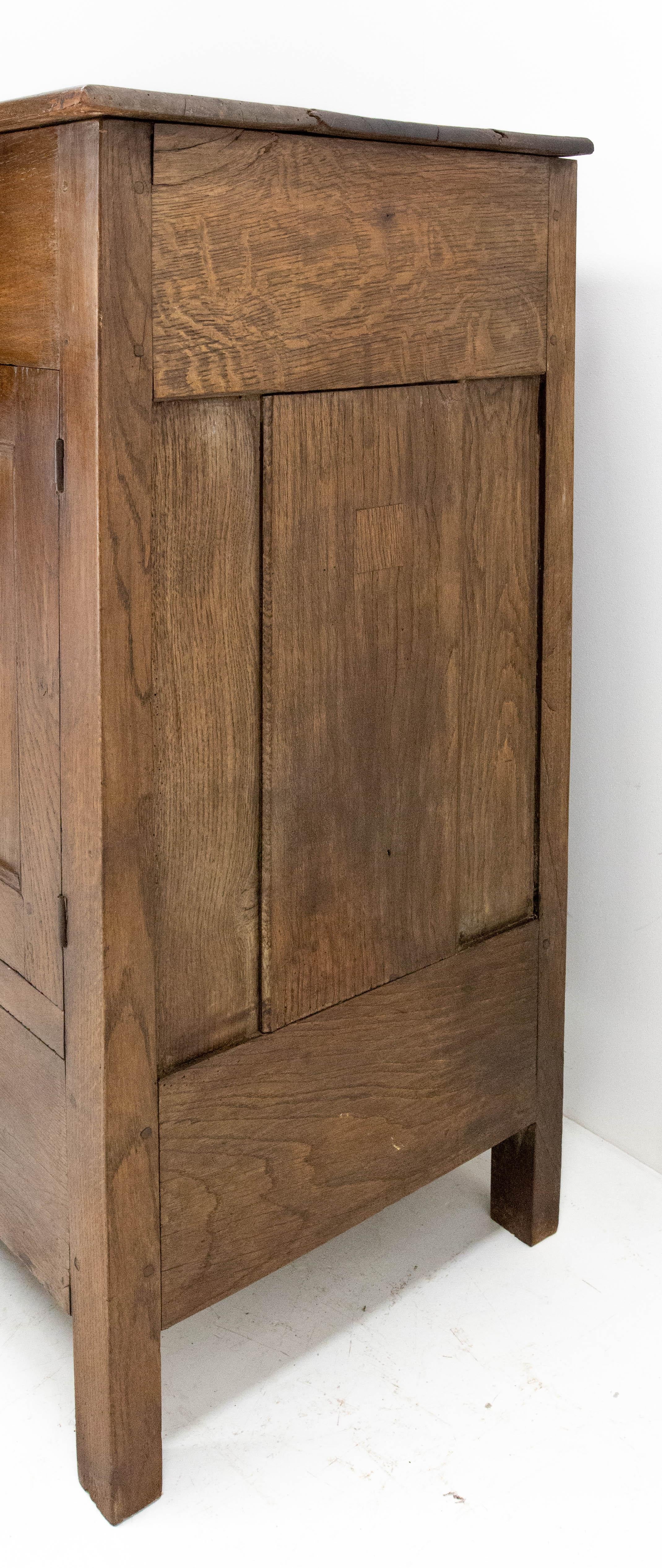 French Sideboard Credenza Provincial Oak Buffet Cabinet, Mid-19th Century 7