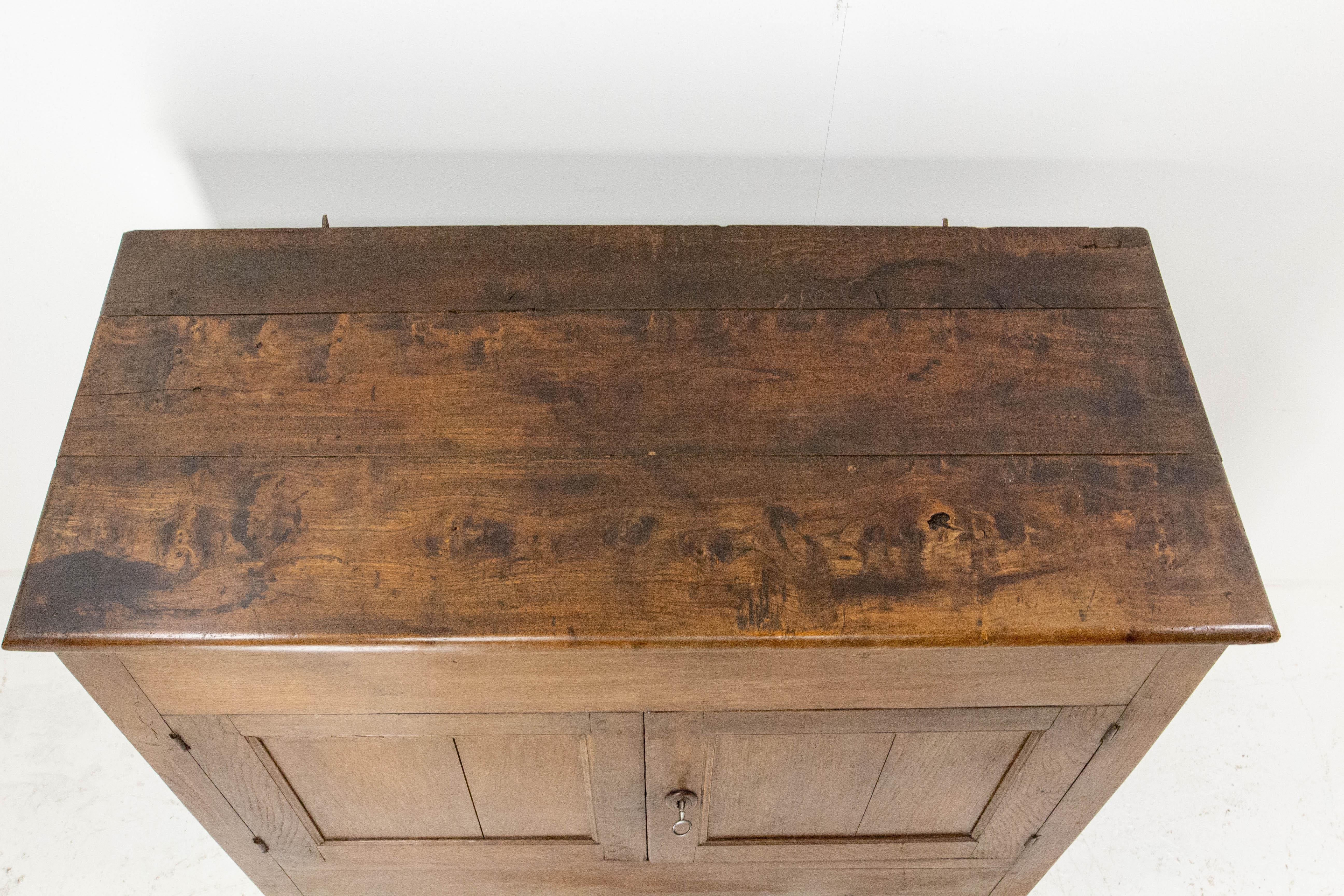 French Sideboard Credenza Provincial Oak Buffet Cabinet, Mid-19th Century 2