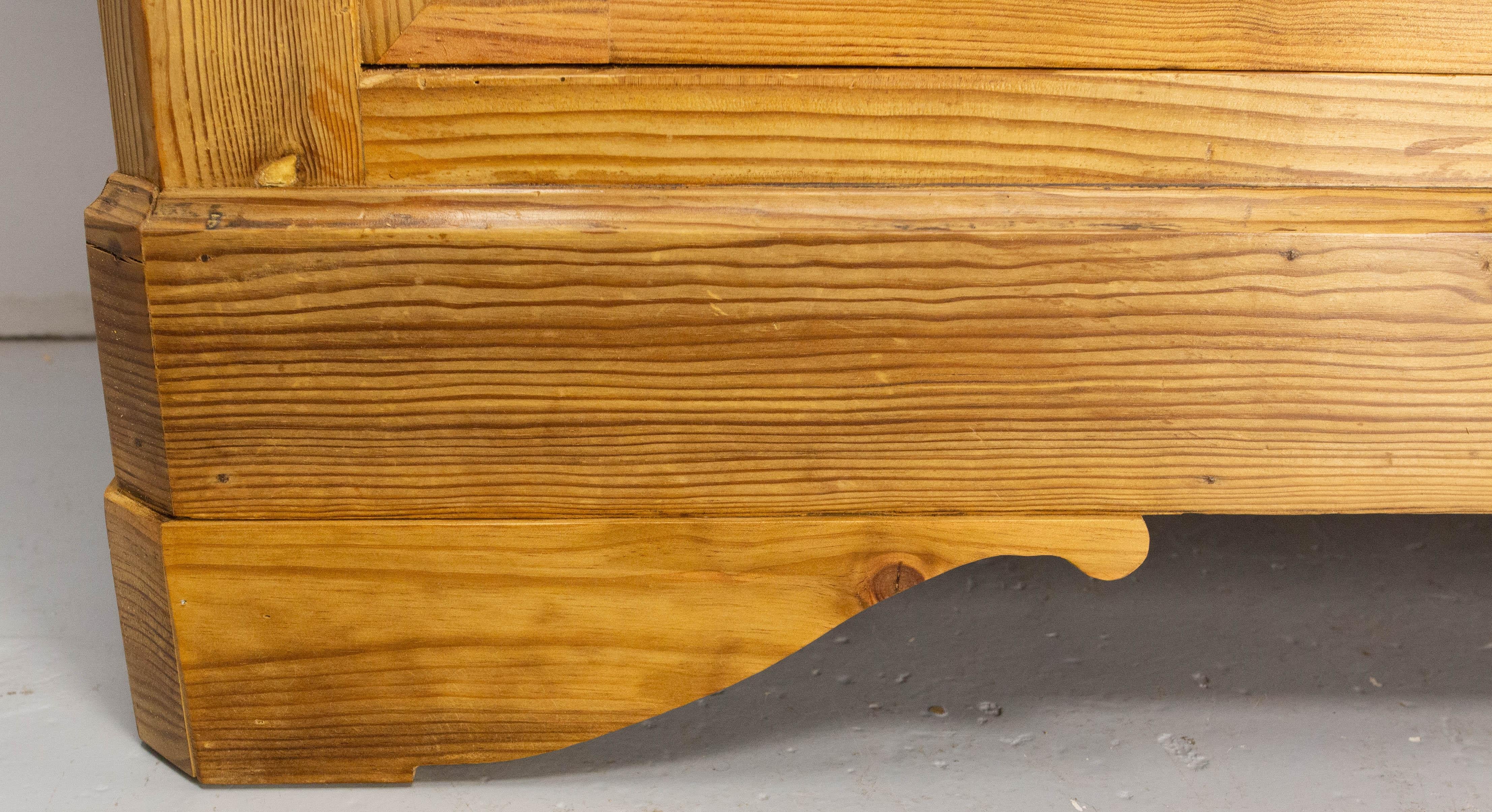 Aparador Francés Credenza Gabinete Buffet Provincial de Pino, Mediados S. XIX en venta 10