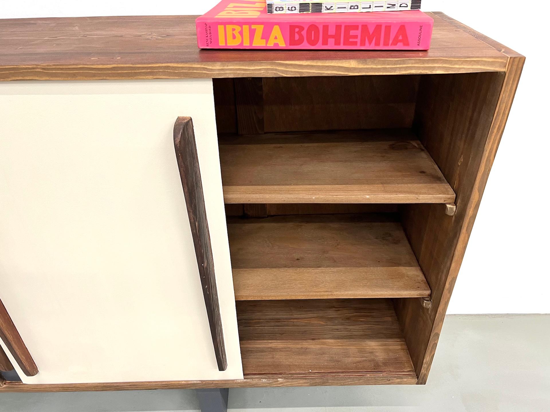 Credenza francese in pino, stile Perriand / Prouvé - circa 1950 in vendita 3