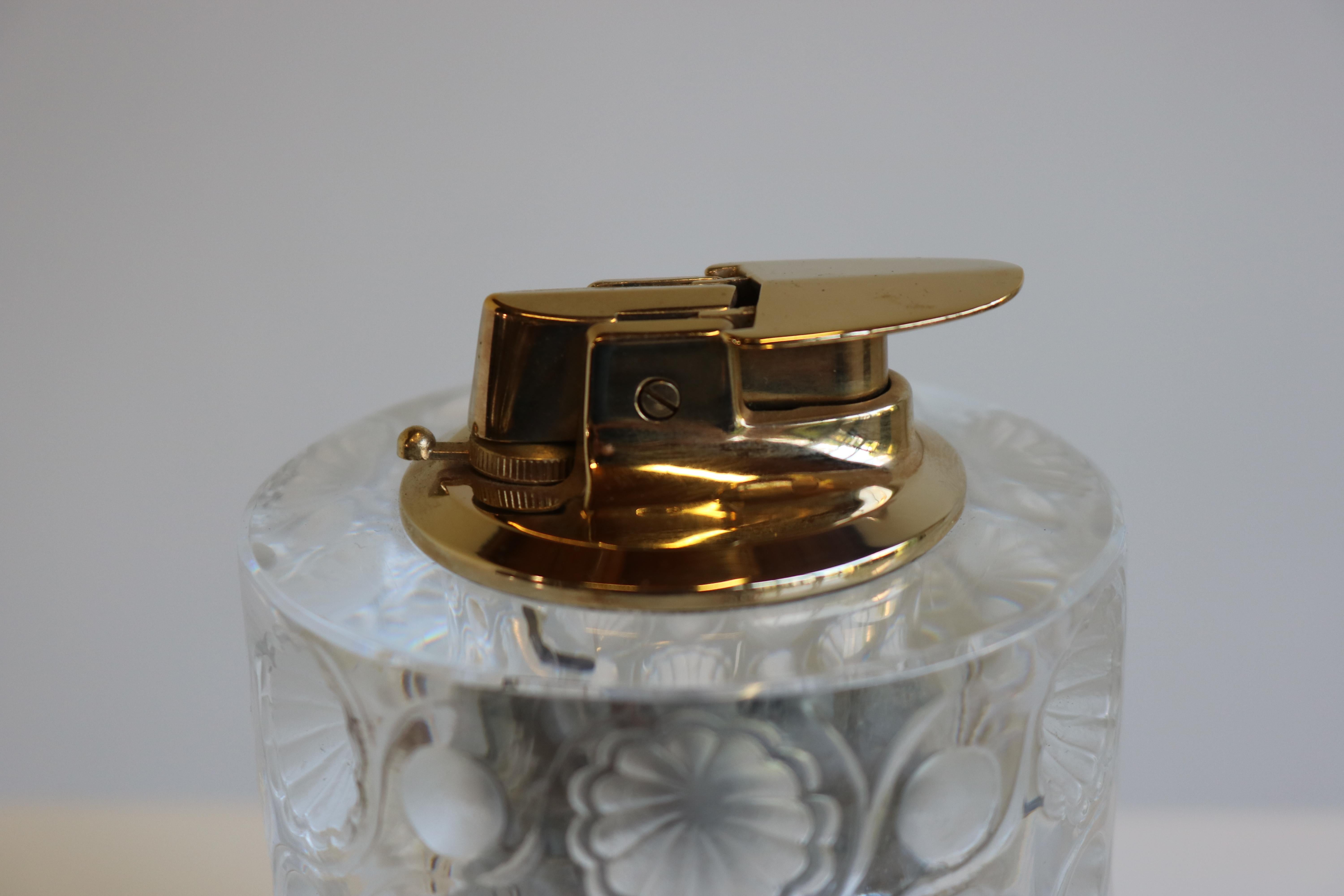 Hand-Crafted French Signed Lalique Crystal Tokyo Table Lighter with Frosted Floral Medallions For Sale