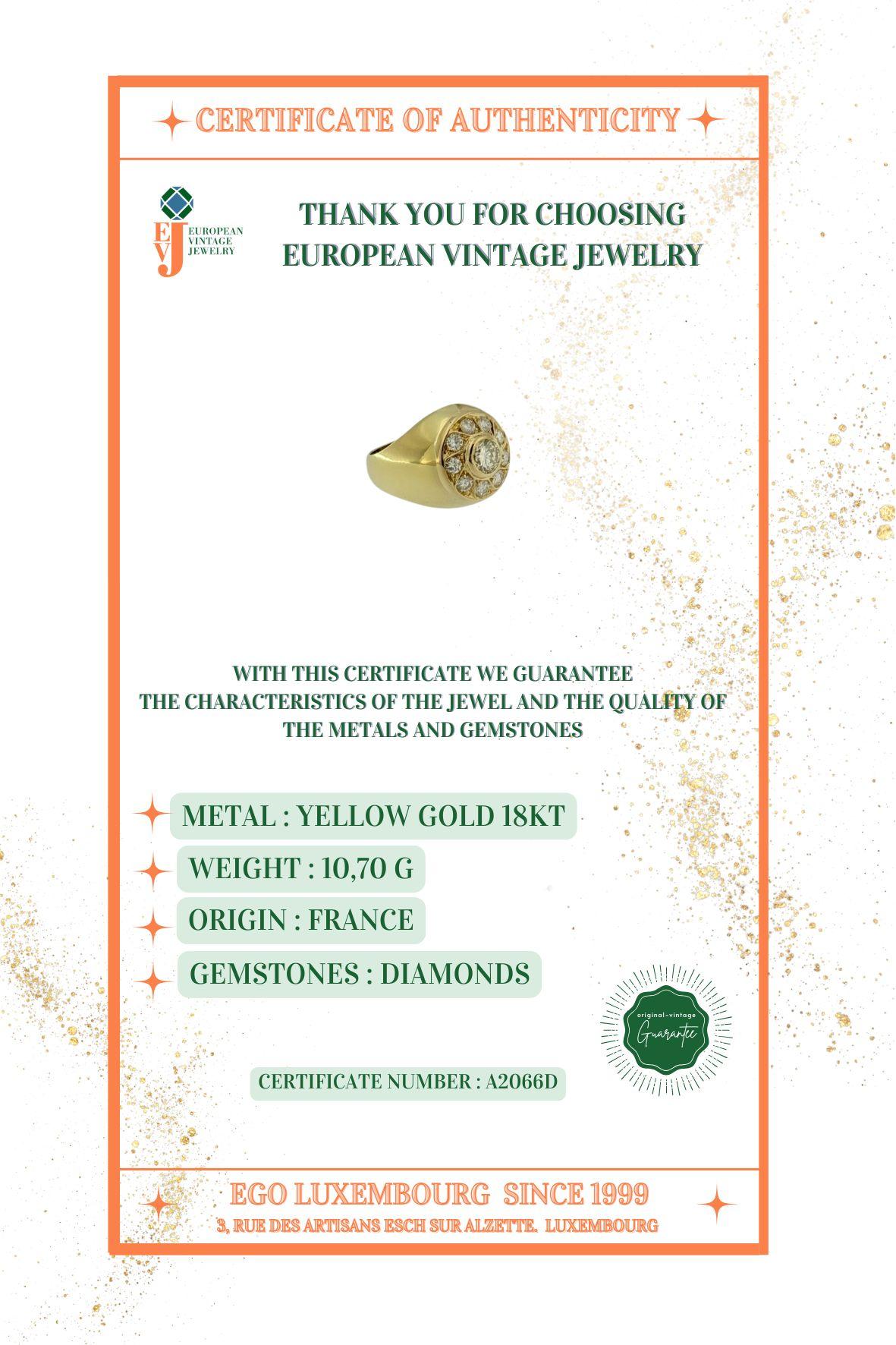 Bague chevalière française en or jaune et diamants naturels en vente 5