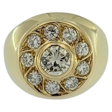 Bague chevalière française en or jaune et diamants naturels