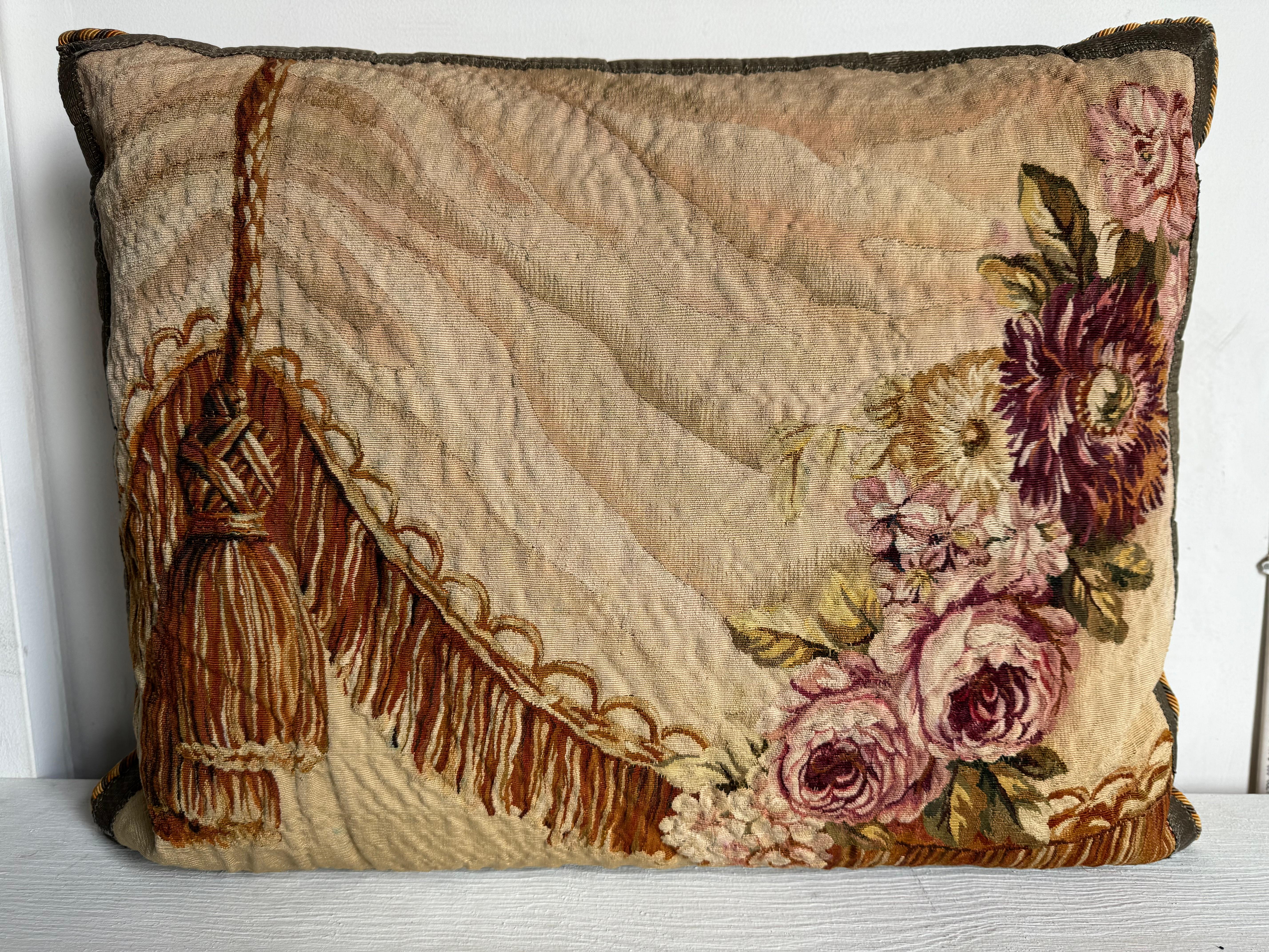 Französisches Seiden-Wandteppich-Kissen 1800 - 24