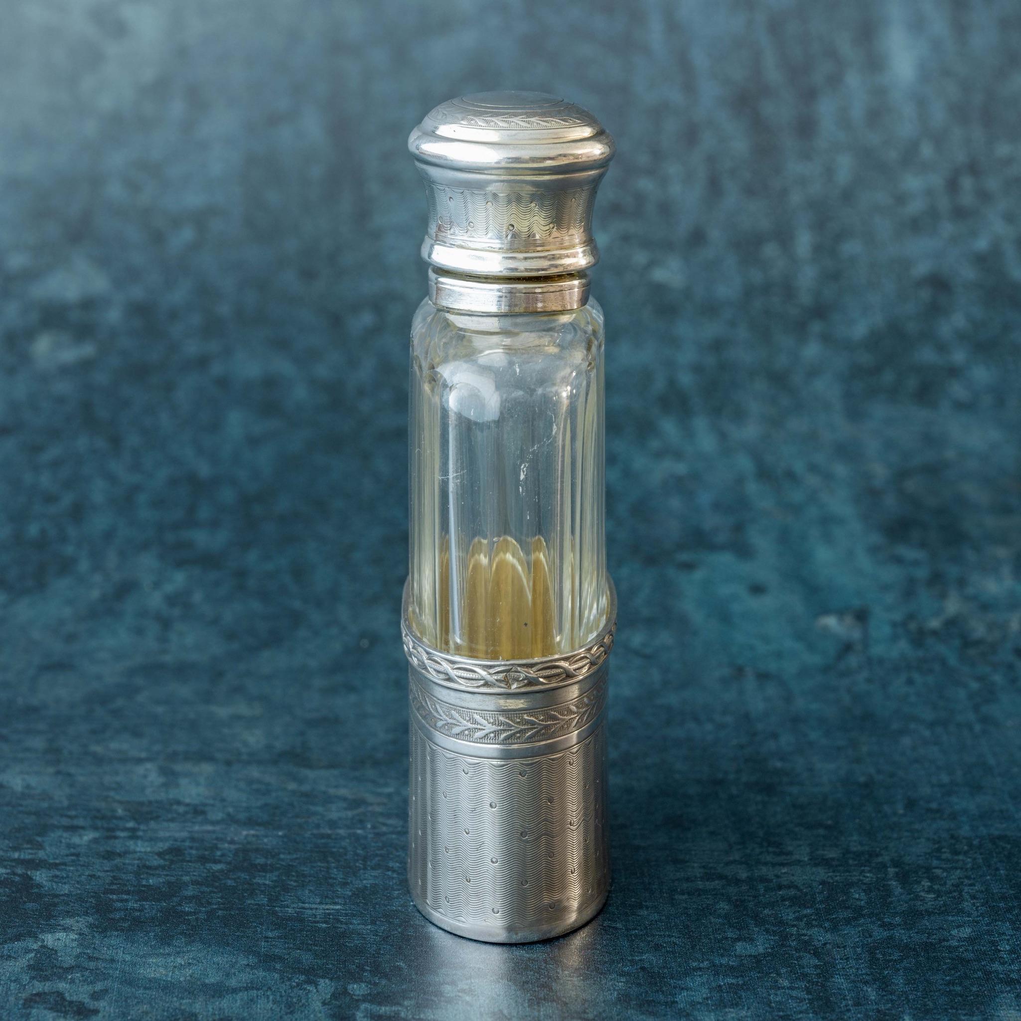 Fiaschetta francese in argento e vetro tagliato, circa 1900 In condizioni buone in vendita a London, GB