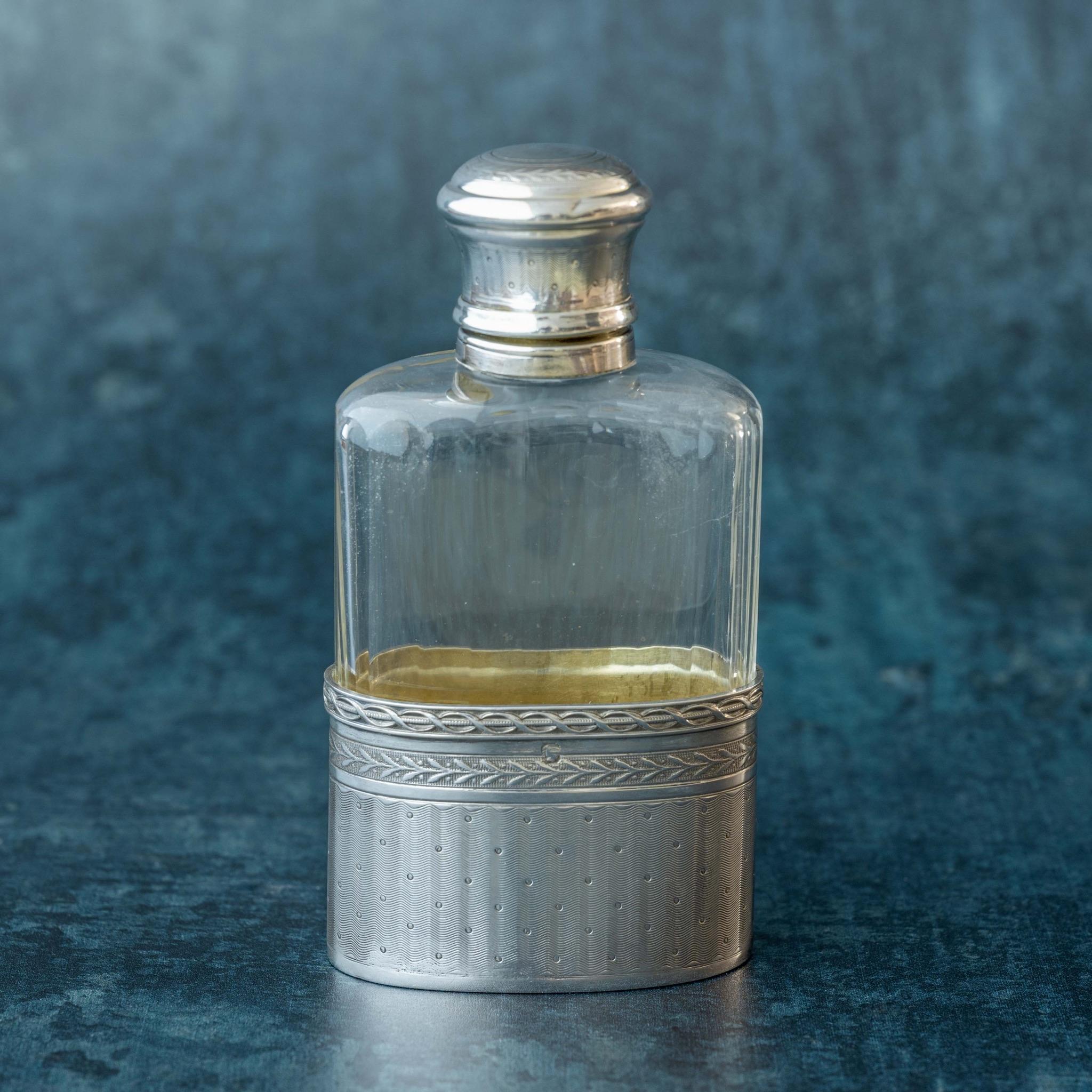Fiaschetta francese in argento e vetro tagliato, circa 1900 in vendita 1