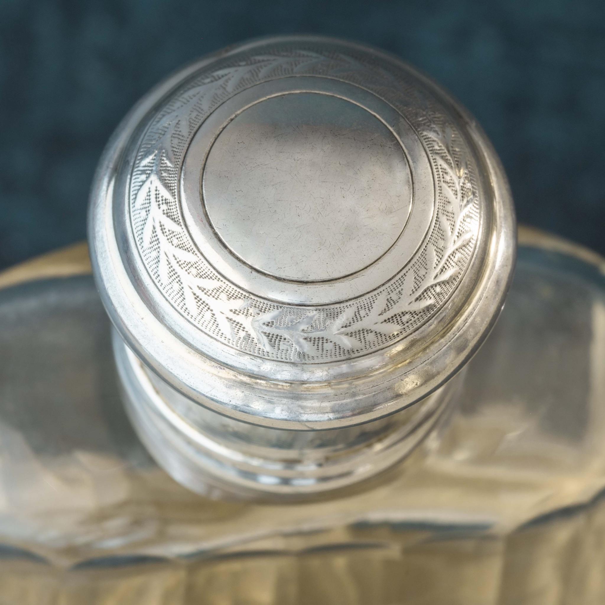 Fiaschetta francese in argento e vetro tagliato, circa 1900 in vendita 3