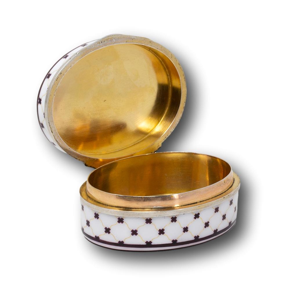 French Silver and Enamel Snuff Box Hallmarked Benjamin Wolles For Sale 6