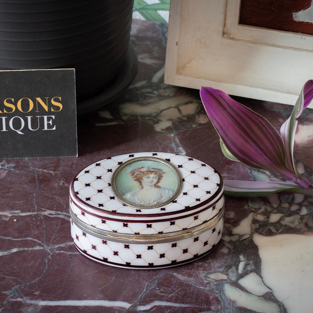 Gold Wire Inlay

From our Collectables collection, we are delighted to introduce this French Silver and Enamel Snuffbox. The Snuff Box of oval shape with a white enamel glaze mounted in silver with gold inlaid lattice wire incepted by dark purple