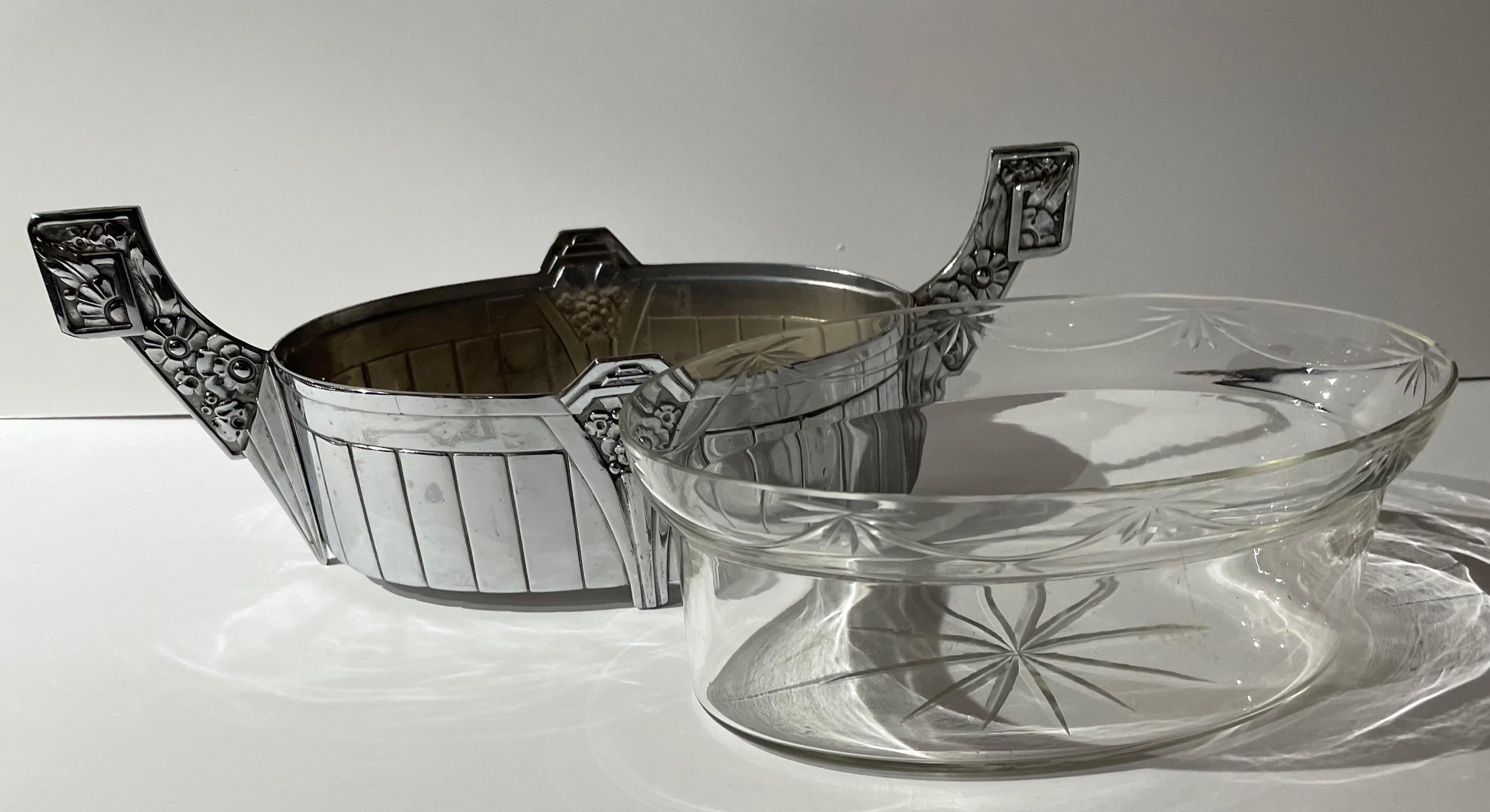 French Silver Art Deco Centerpiece and Mirrored Tray For Sale 3