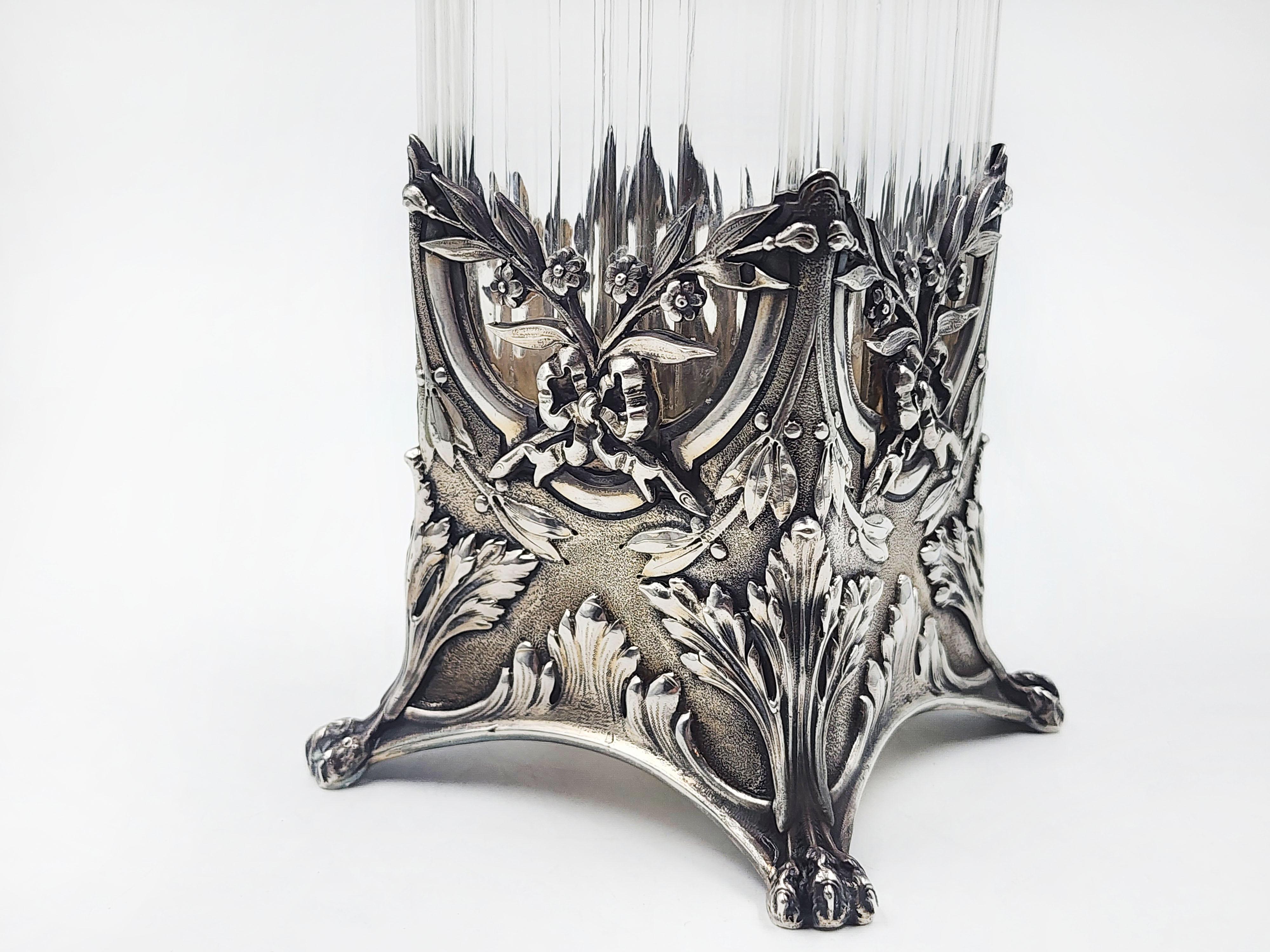 Fatto a mano Vaso francese in argento Art Nouveau in vendita