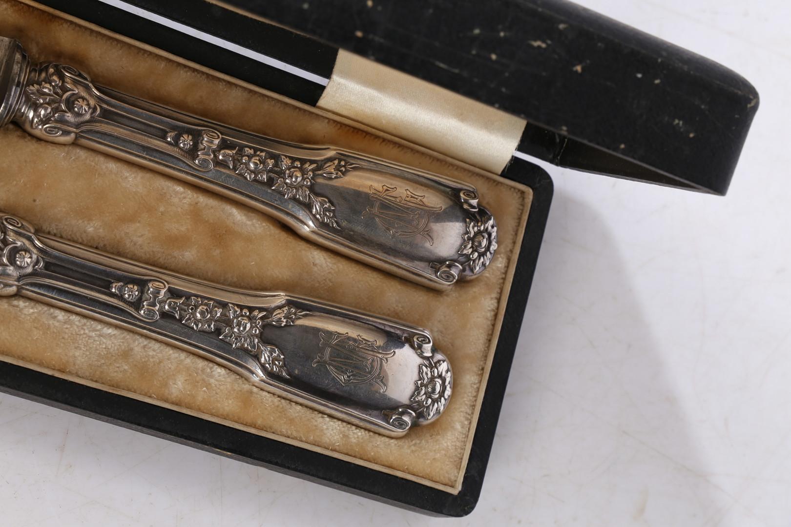 Français FRENCH SILVER Carving Knife Exclusive Royal Cutlery Sterling Silver Fork & Knife en vente