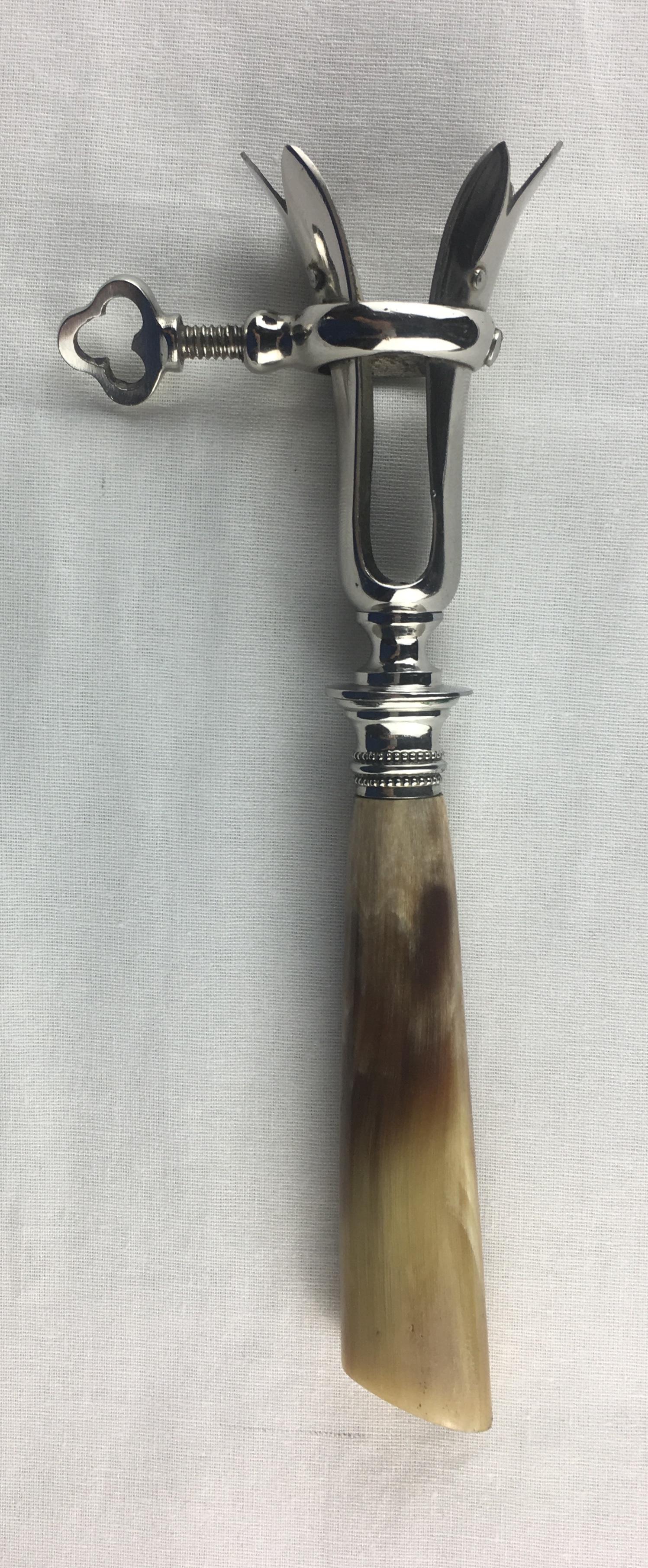 20th Century French Silver Carving Service For Sale